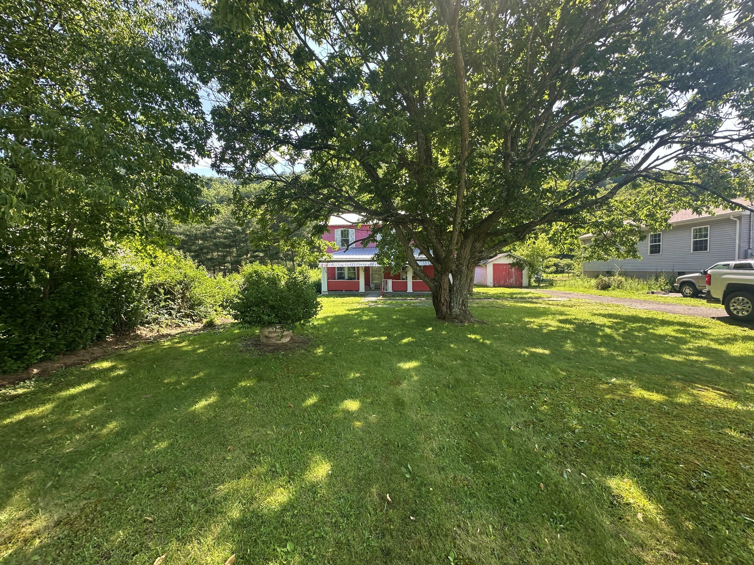 Property Photo: 696 Tuckahoe Rd WV 24986