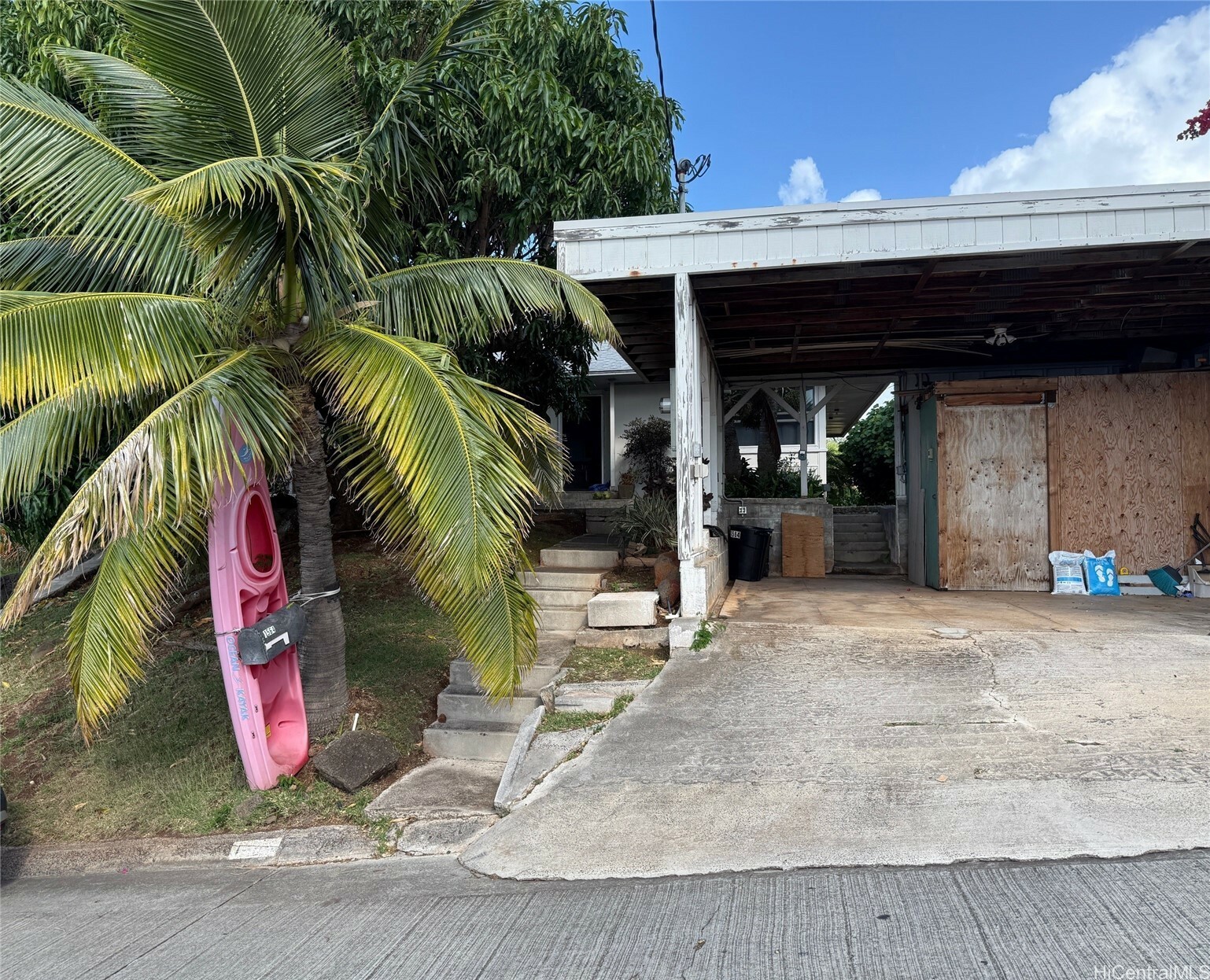 Property Photo: 1564 Bertram Street HI 96816