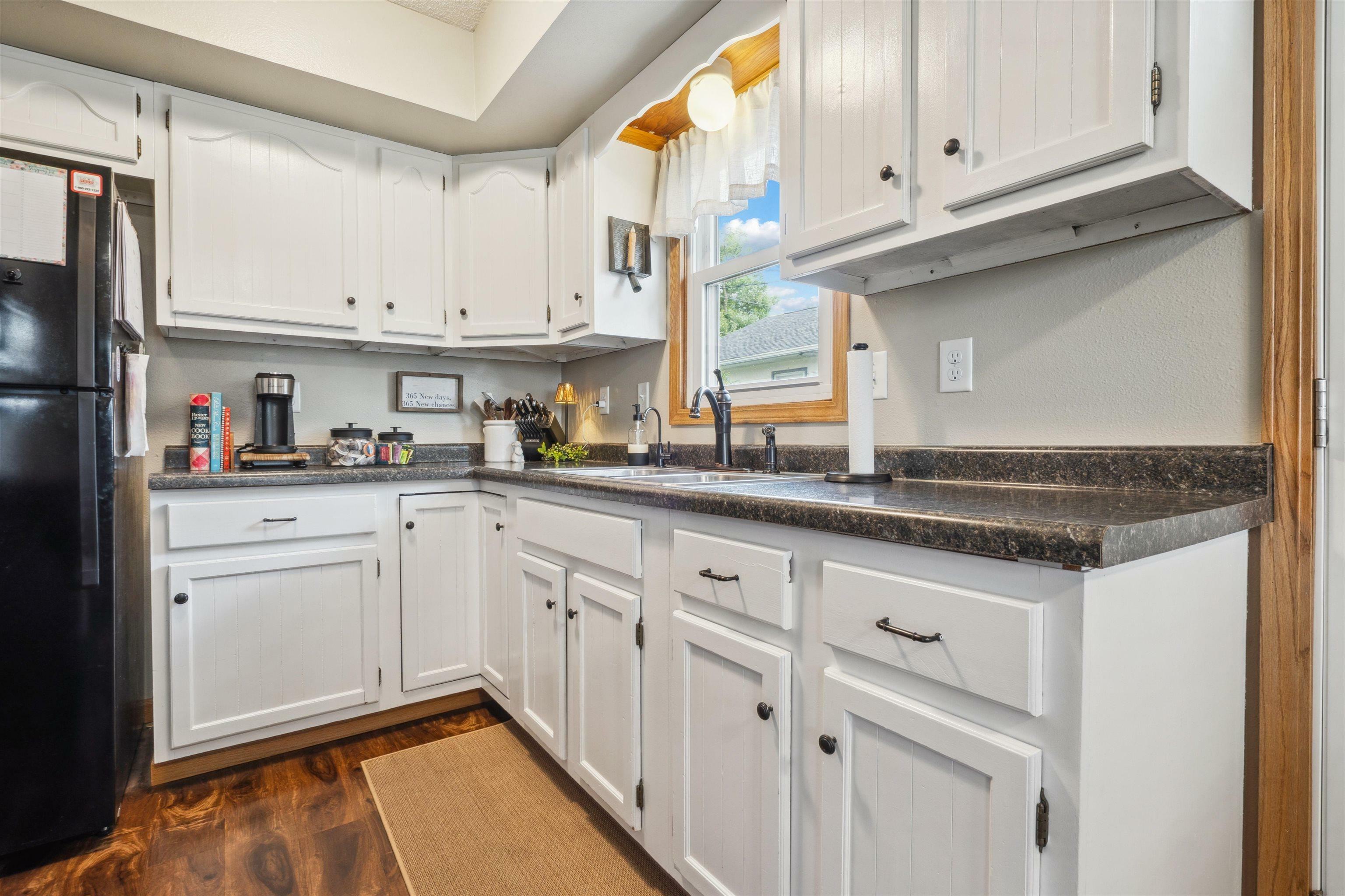 Property Photo: 509 3rd Ave SE IA 50662