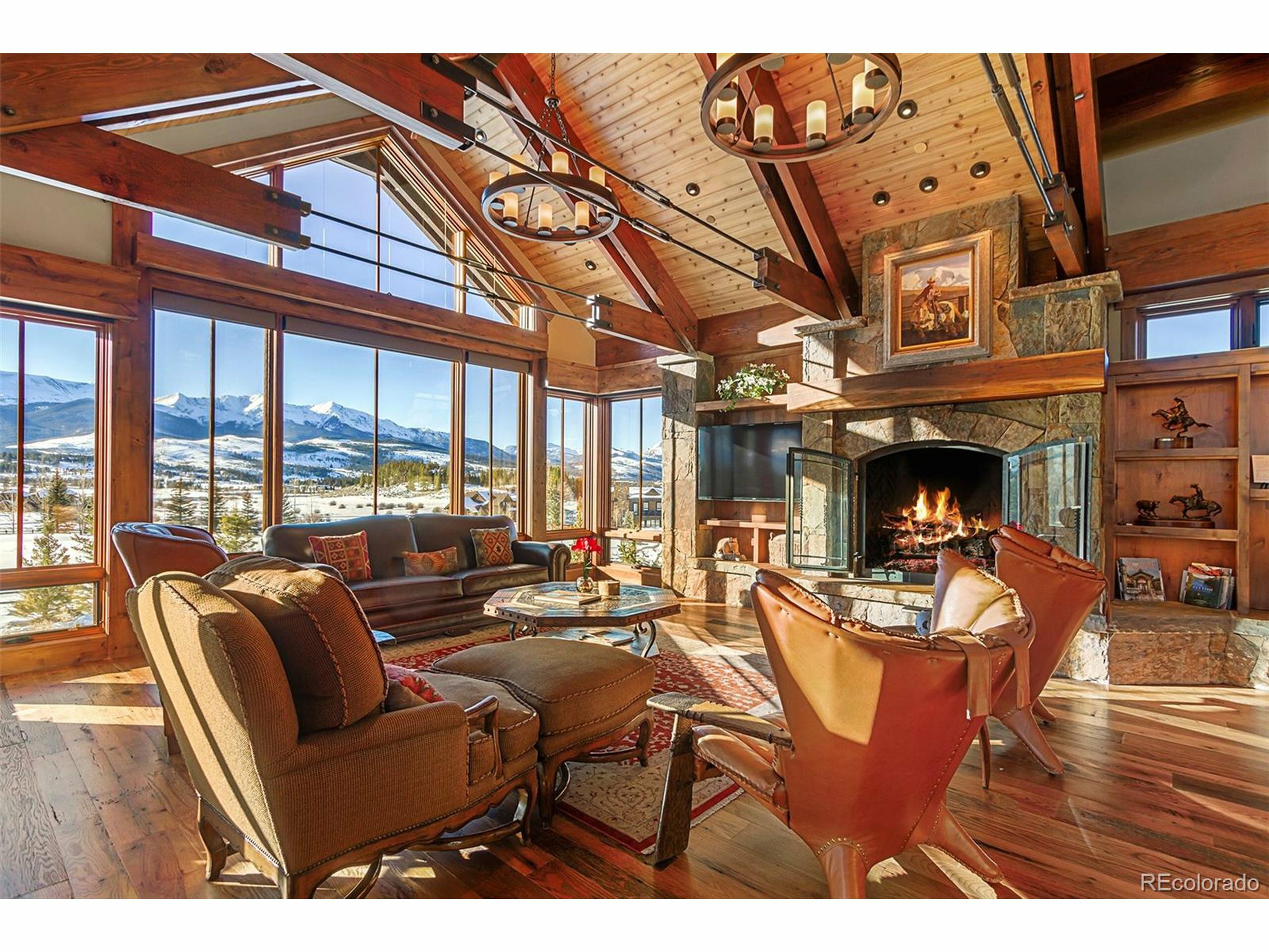 Property Photo: 220 Cottonwood Cir CO 80424