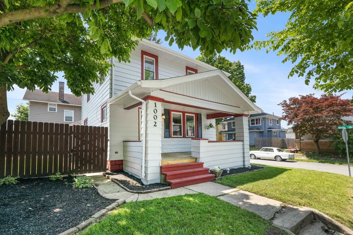 Property Photo:  1002 Forest Avenue  IN 46805 