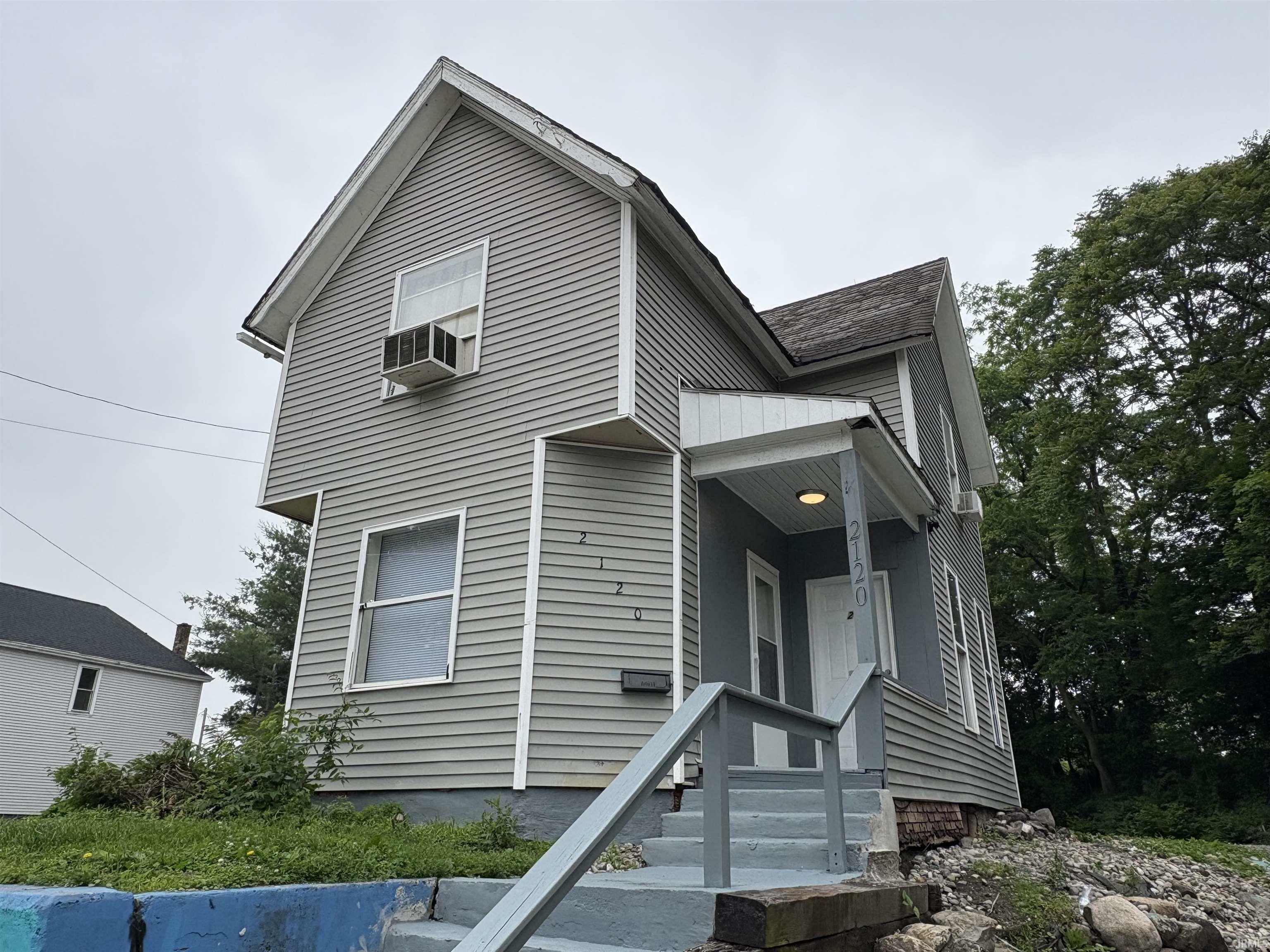 Property Photo: 2120 Broadway IN 46802-5195