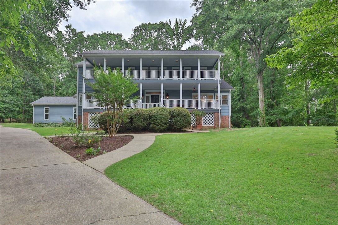 Property Photo: 229 Lee Road 613 AL 36867