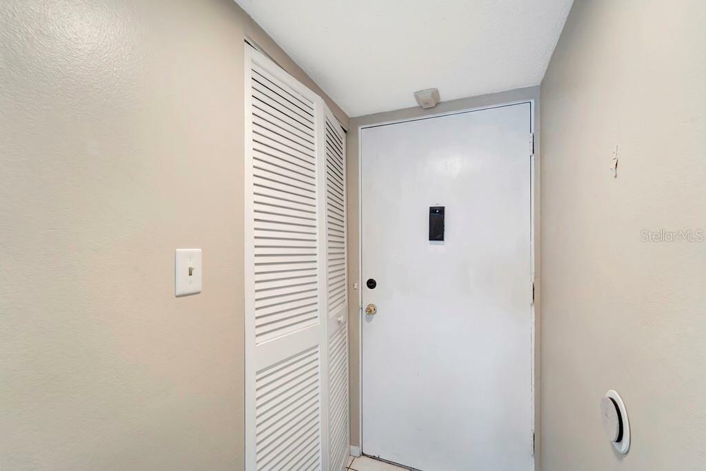 Property Photo: 2763 Woodgate Lane 211 FL 34231