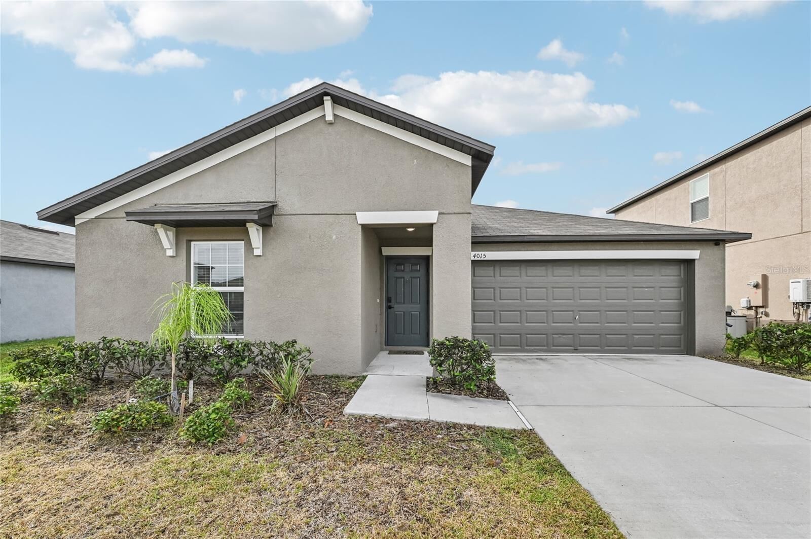 Property Photo:  4015 86th Street E  FL 34221 