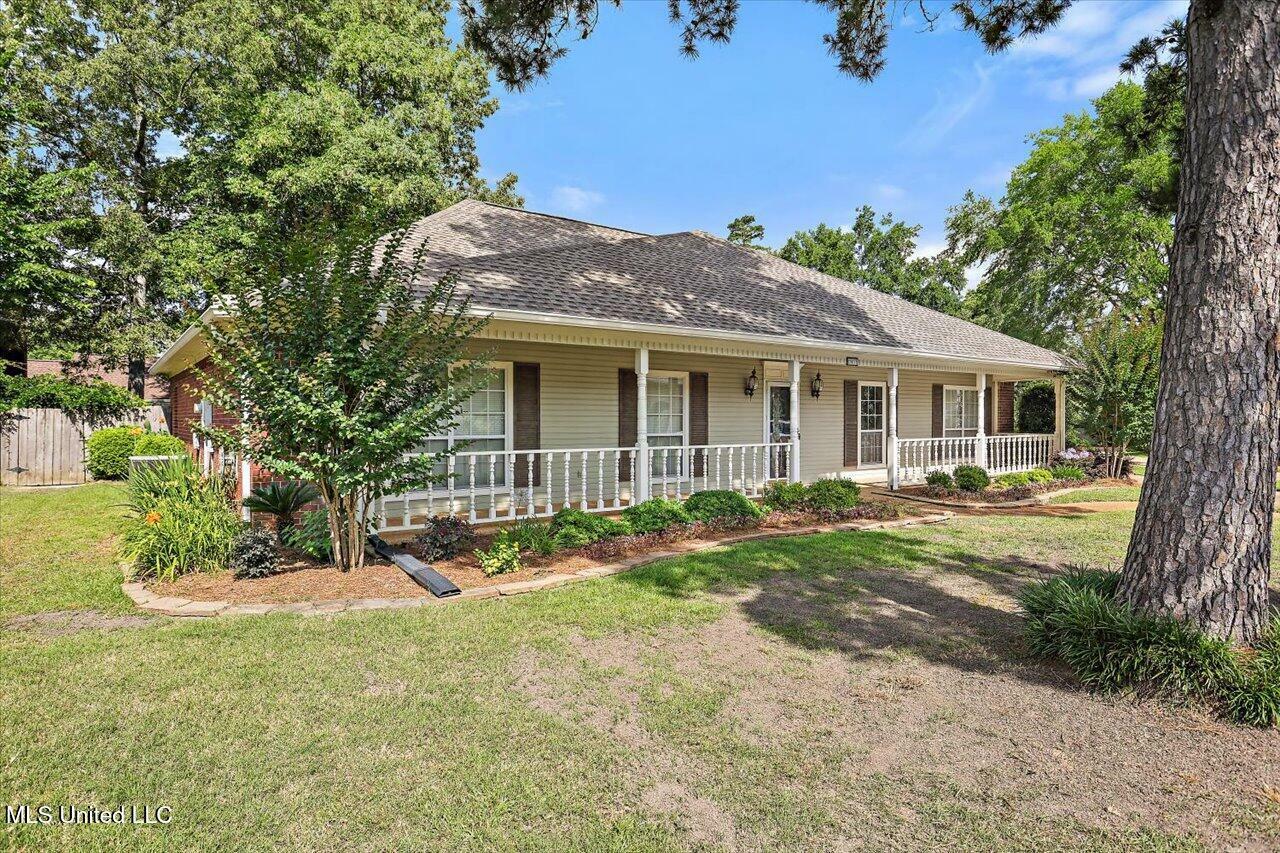 Property Photo: 907 Tetbury Place MS 39047