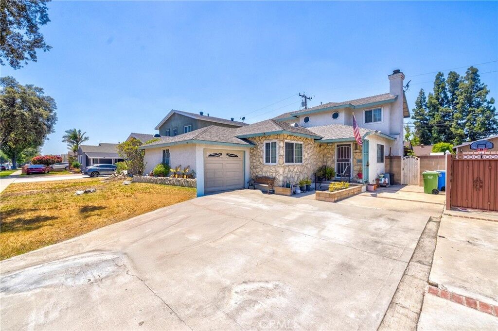 Property Photo:  9419 Bartley Avenue  CA 90670 