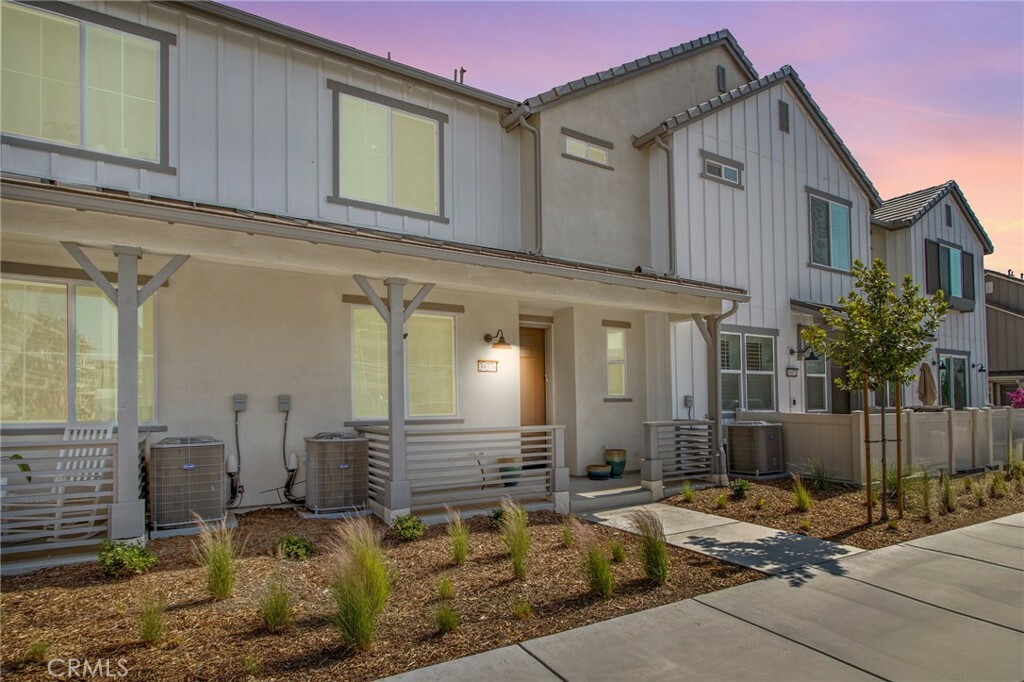 Property Photo:  39376 Corvina Ln  CA 92591 