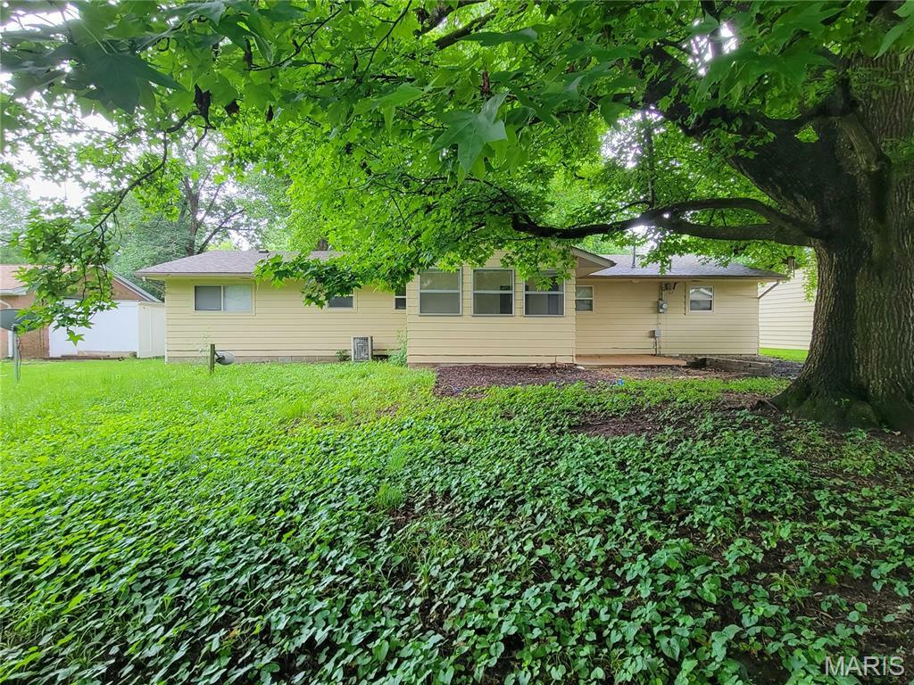 Property Photo: 120 Juniper Drive IL 62221