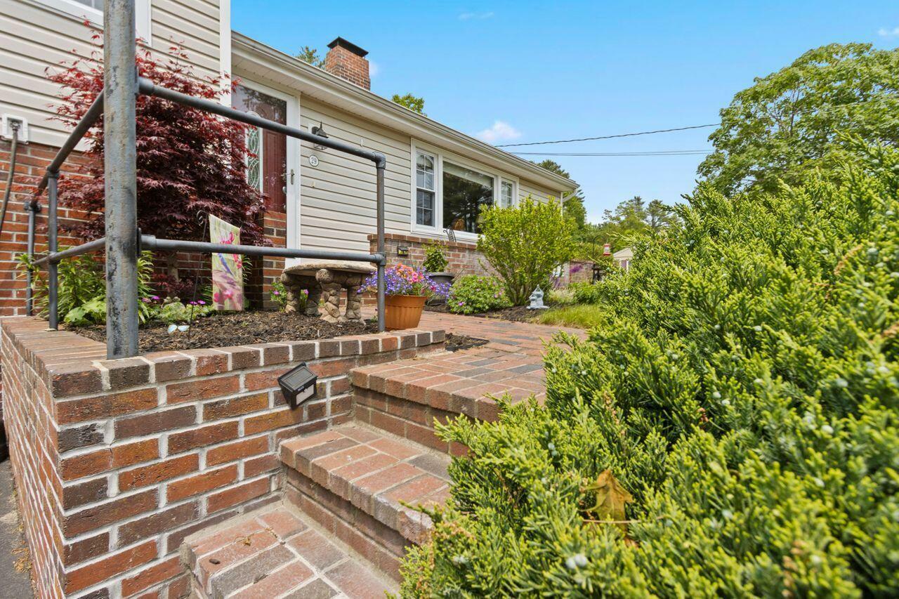 Property Photo: 29 Robinson Road ME 04074