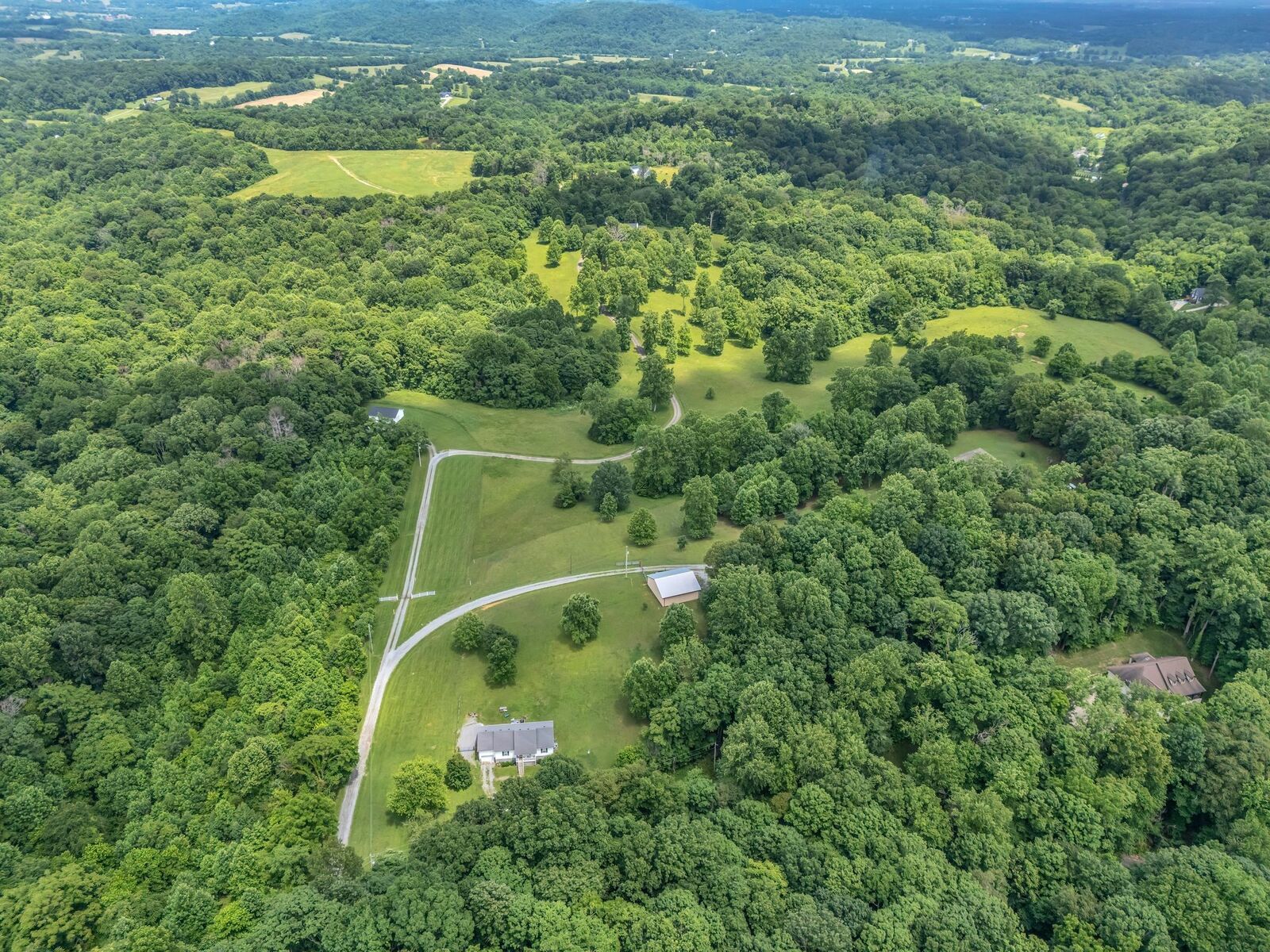 Property Photo:  904 Weeping Willow Rd  TN 37075 