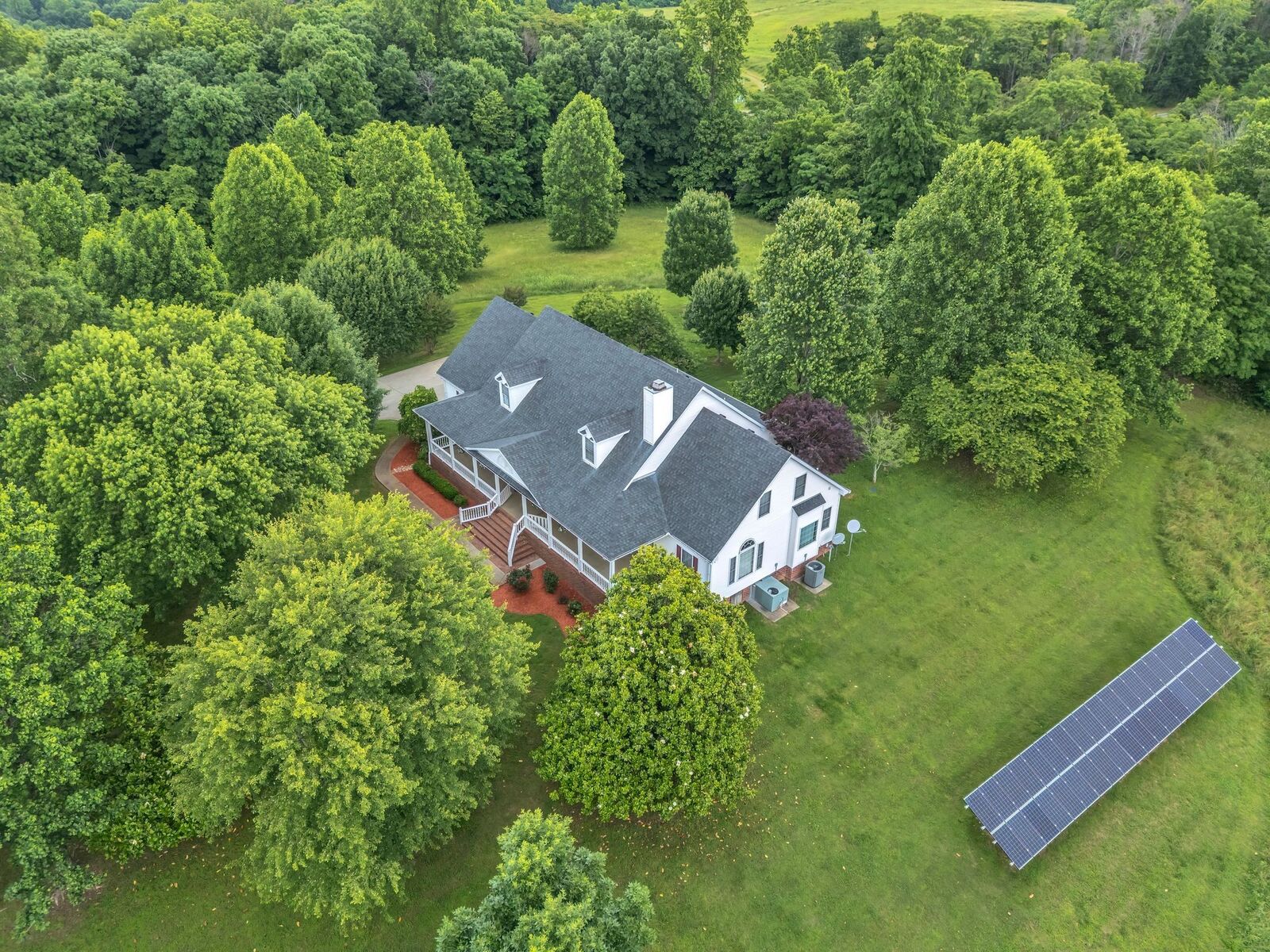 Property Photo: 904 Weeping Willow Rd TN 37075