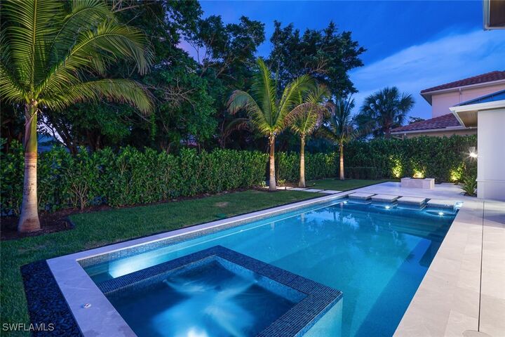 Property Photo: 777 Broad Court S FL 34102