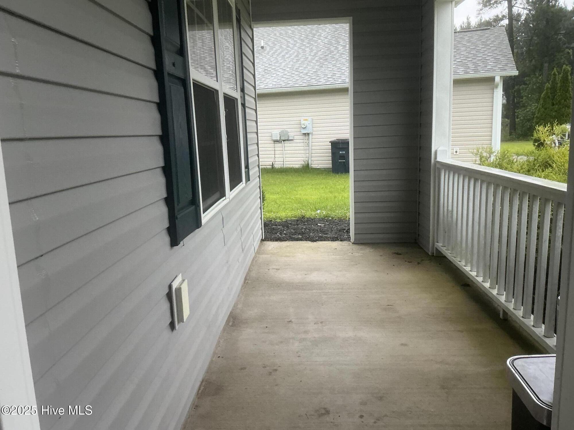 Property Photo: 4015 W T Whitehead Drive NC 28546