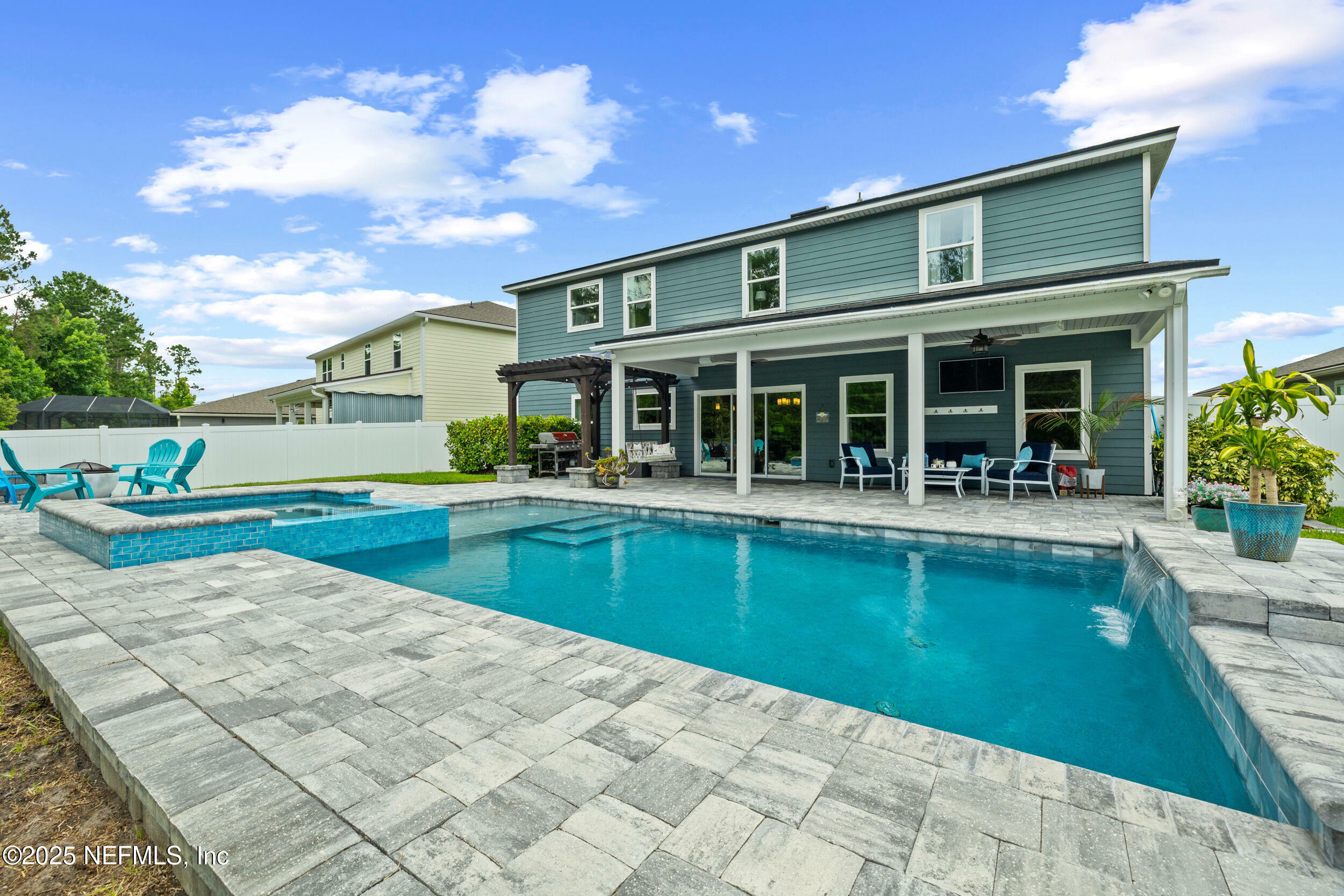 Property Photo: 607 Narrowleaf Drive FL 32259