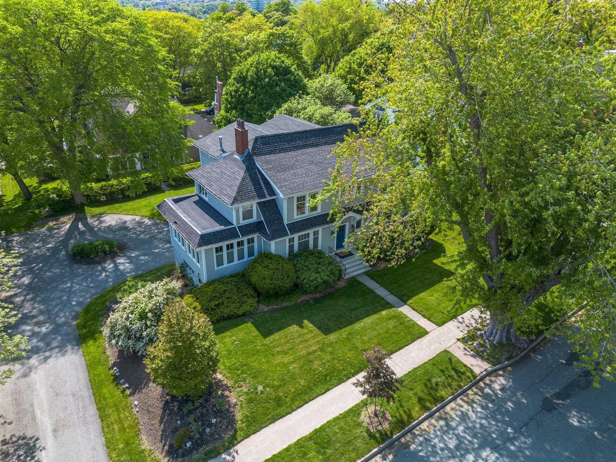 Property Photo: 1910 Bloomingdale Terrace NS B3H 4E5