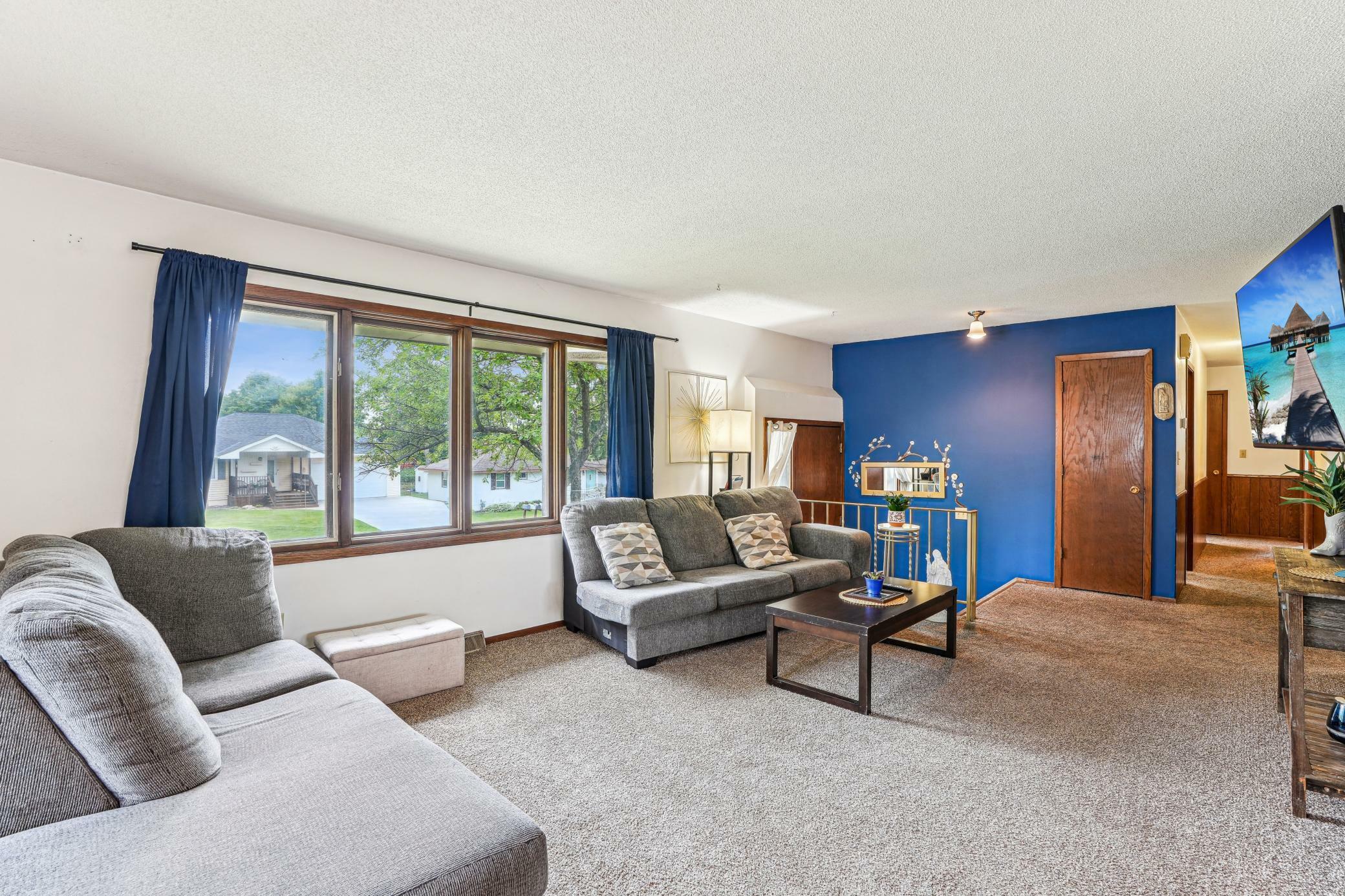 Property Photo:  1261 Leland Road E  MN 55109 