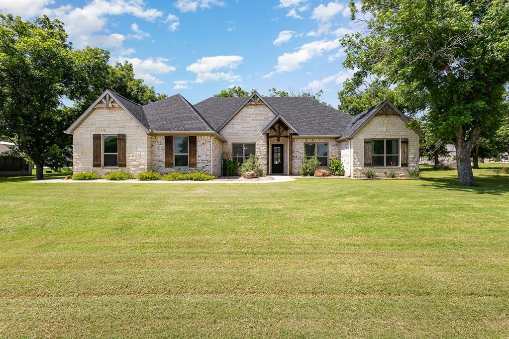 Property Photo: 3011 Skyhawk Drive TX 76049