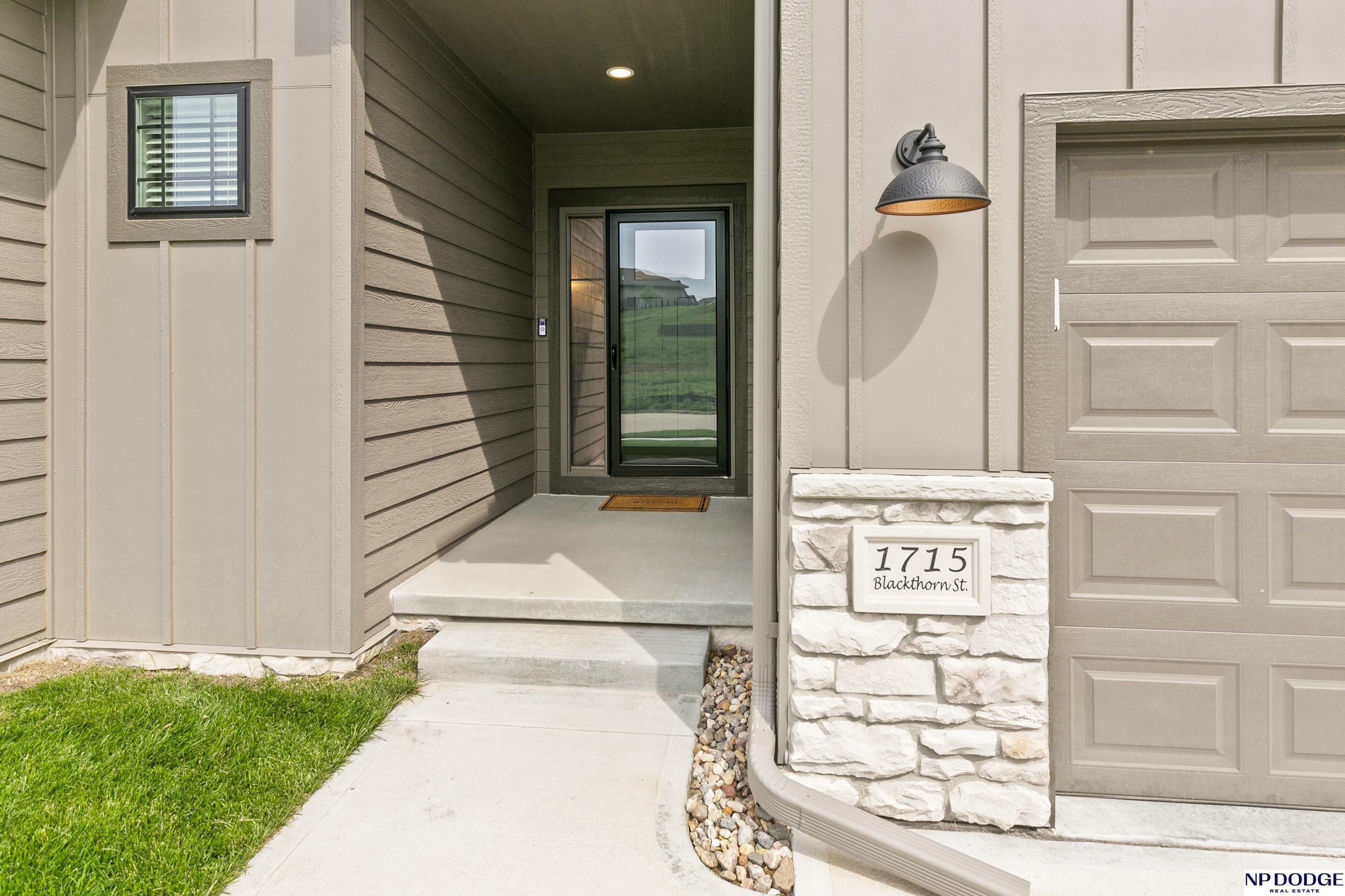 Property Photo: 1715 Blackthorn Street IA 51503