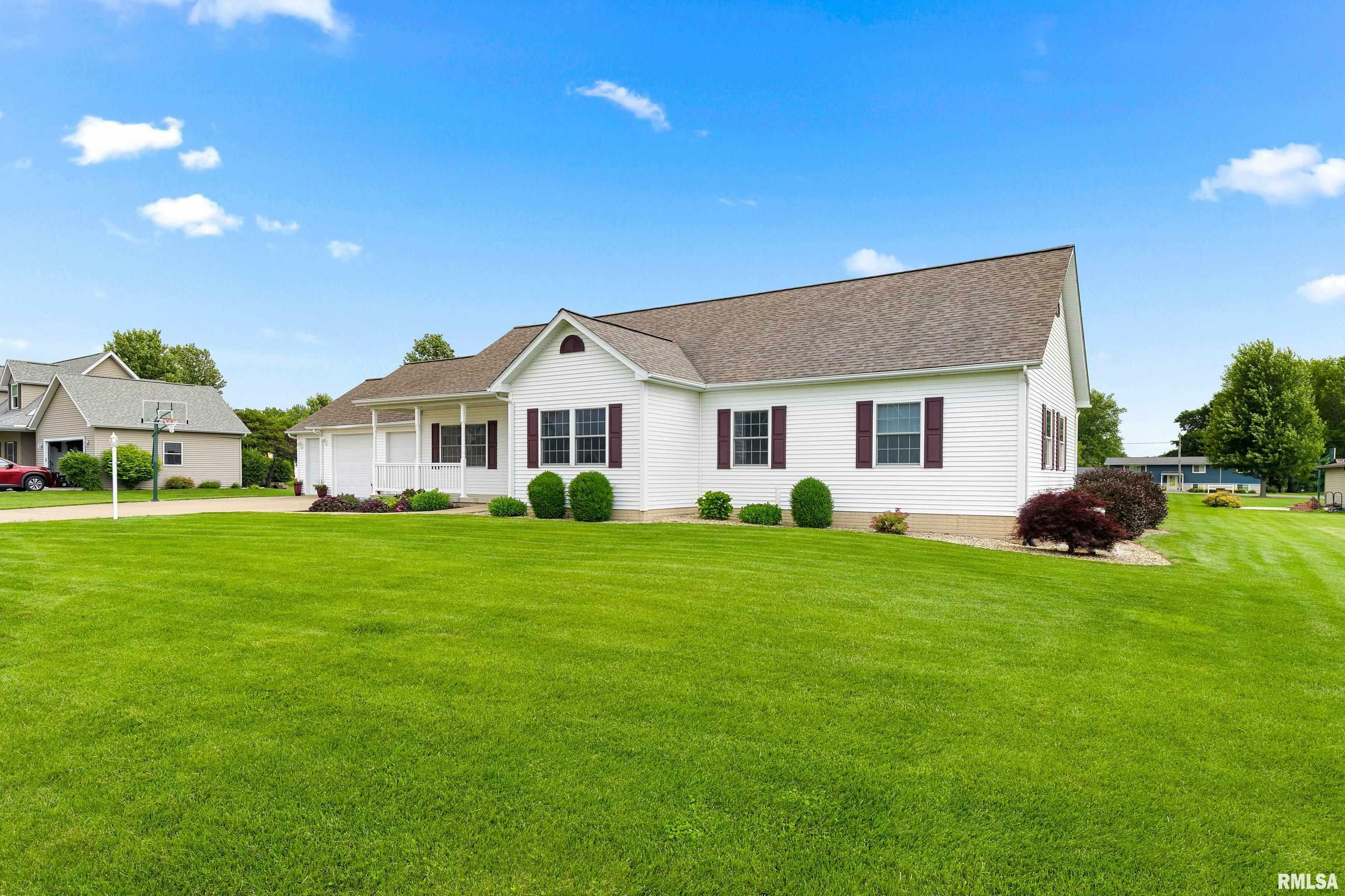 Property Photo: 512 N Fairgrounds Way IL 61529