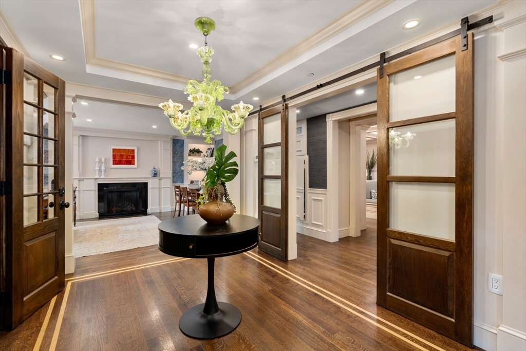 Property Photo:  34.5 Beacon Street 1  MA 02108 