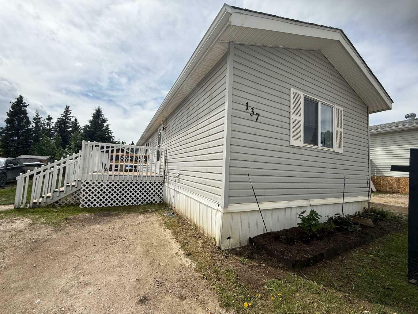 Property Photo: 810 56 Street 137 AB T7E 1Y3