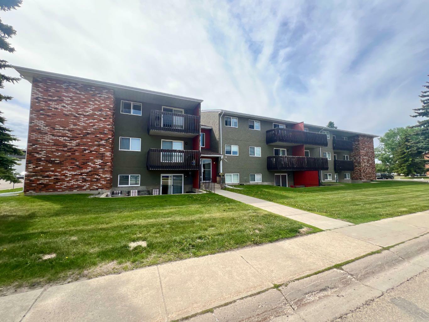 19 Bennett Street 104  Red Deer AB T4R 1V3 photo