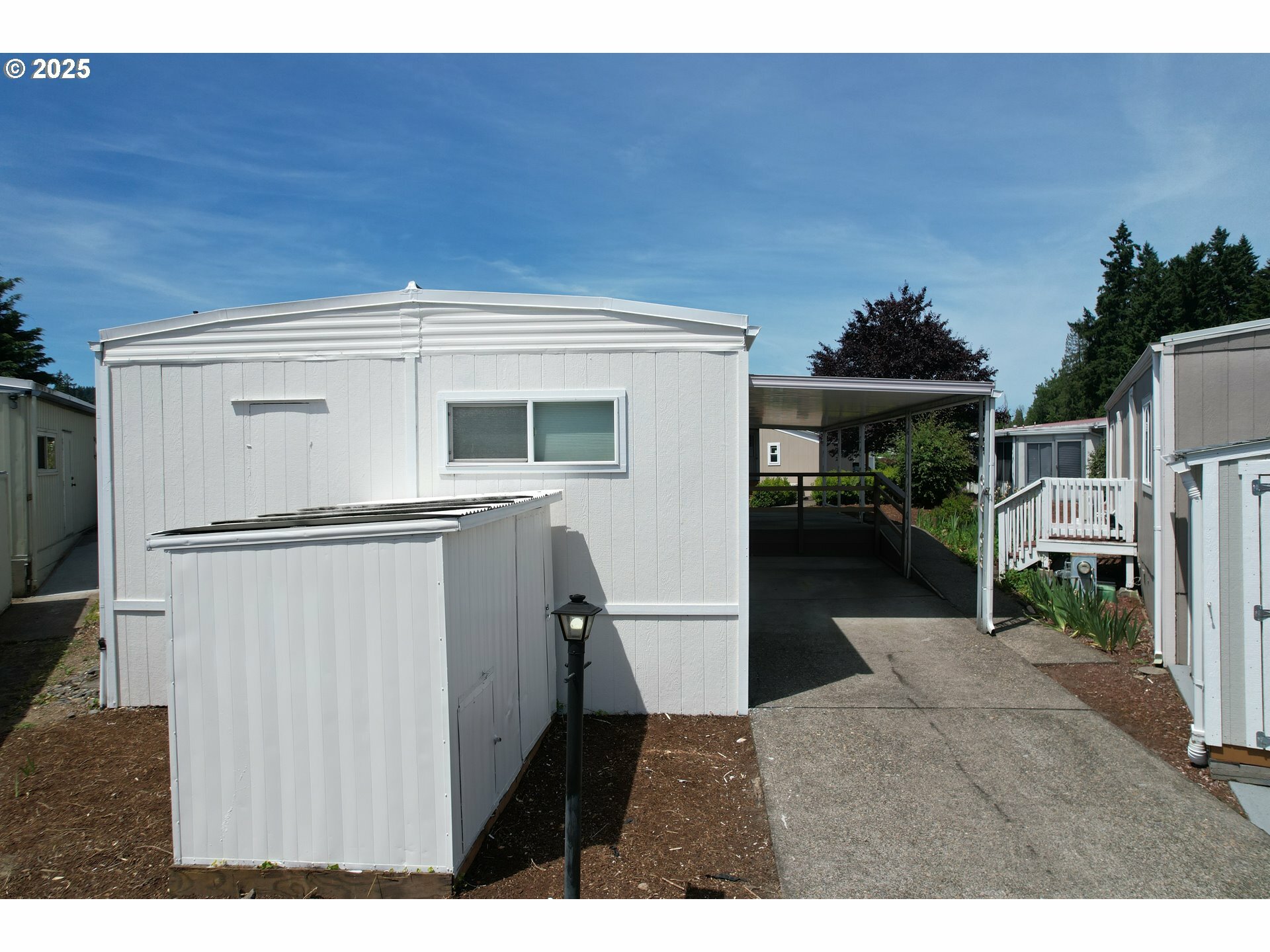 11402 SW Royal Villa Dr  Portland OR 97224 photo