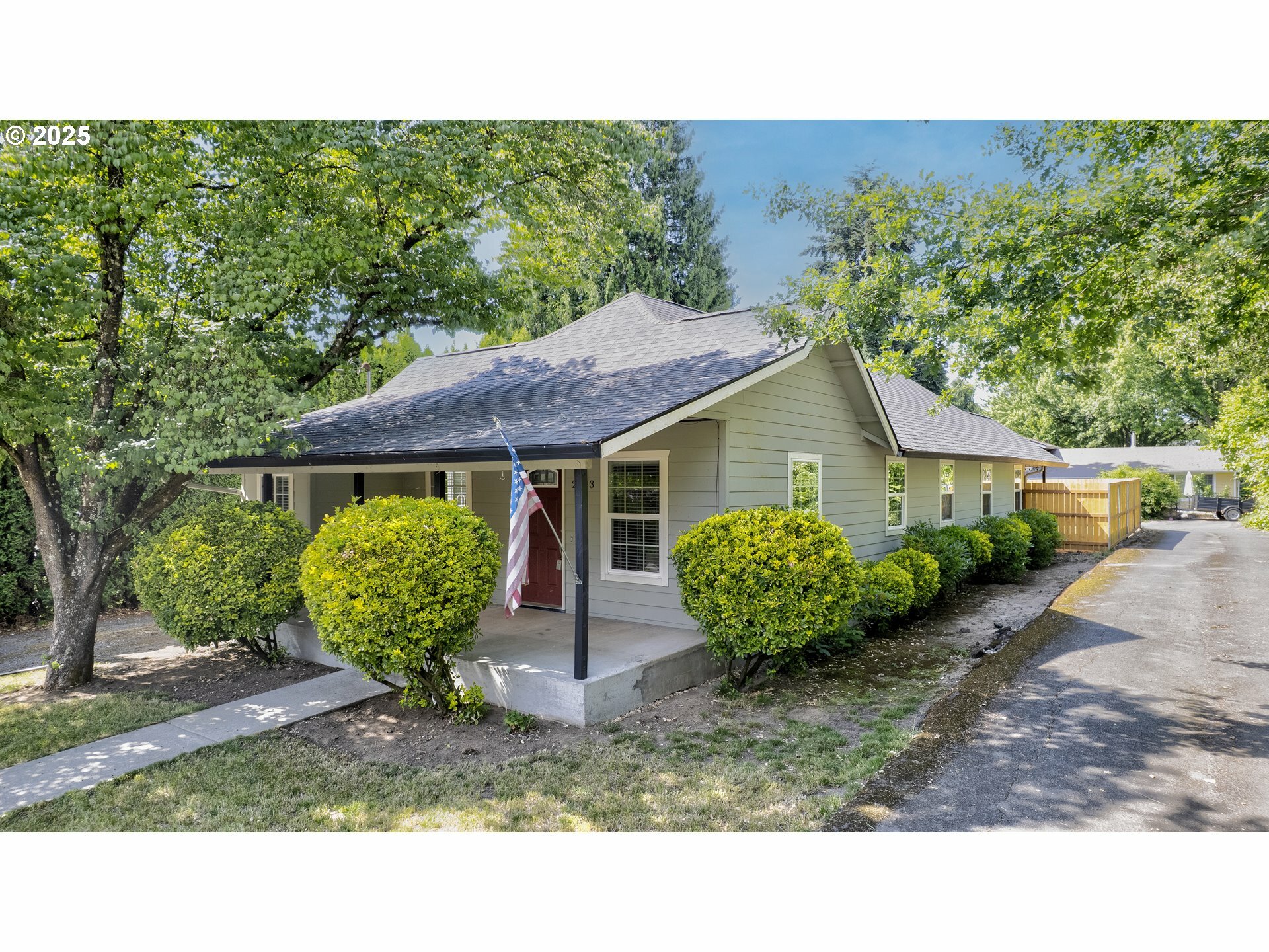 2823 SE Olsen St  Milwaukie OR 97222 photo