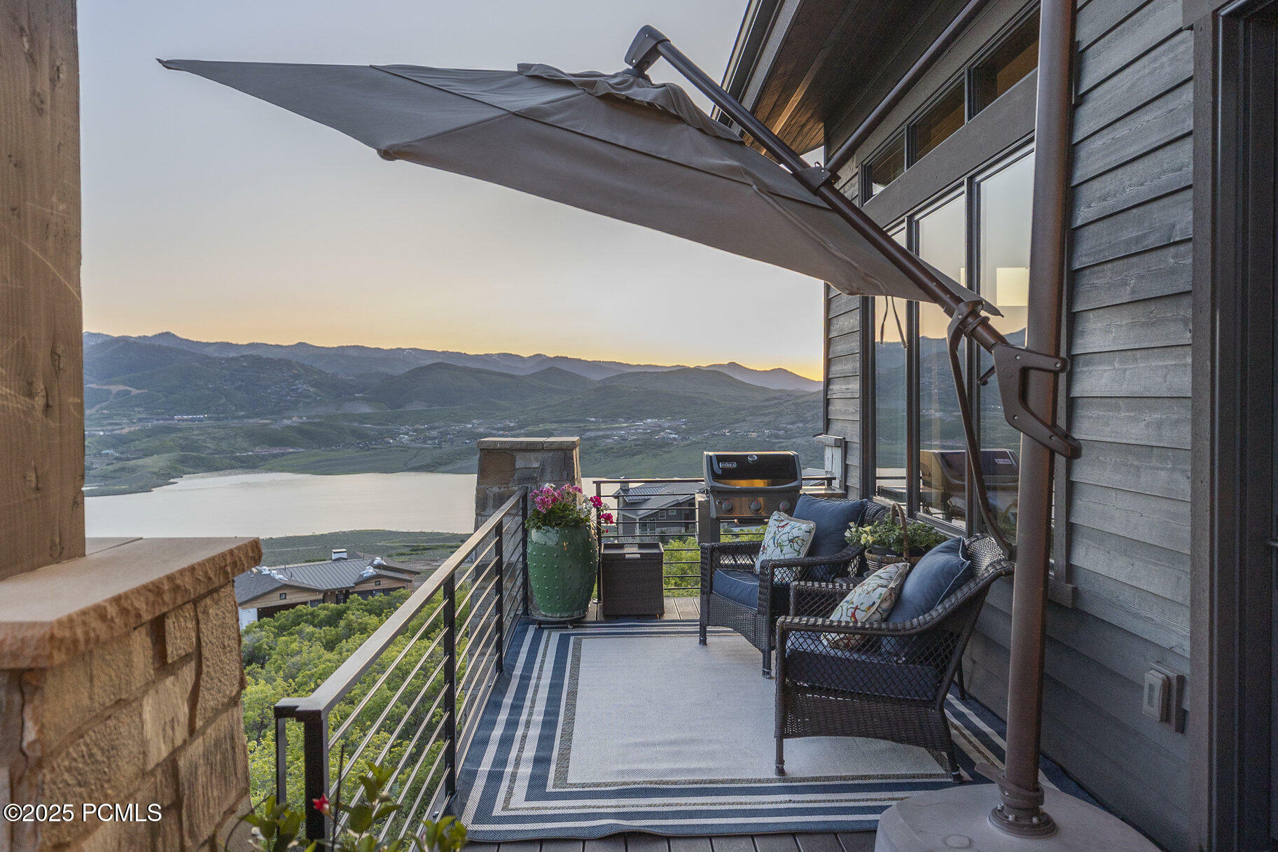 Property Photo: 1136 E Black Hawk Way UT 84036