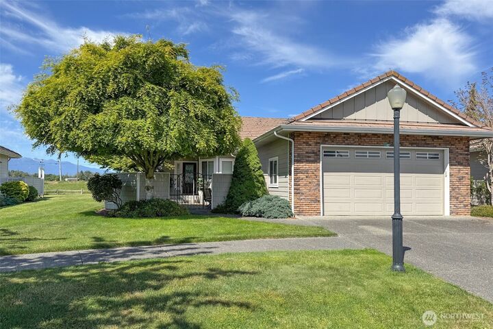 Property Photo: 40 Cascadia Loop WA 98382