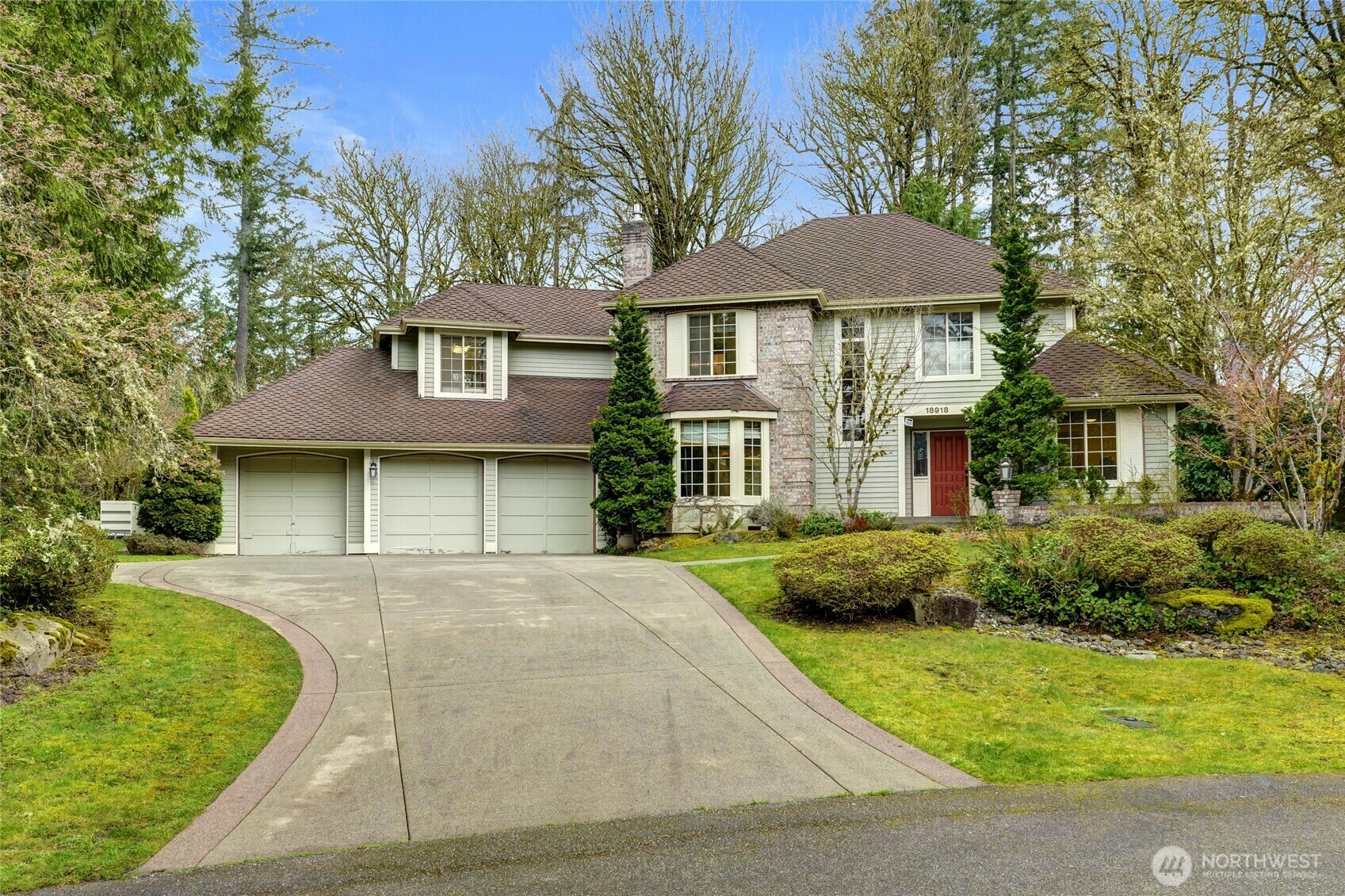 Property Photo: 18918 NE 194th Street WA 98077