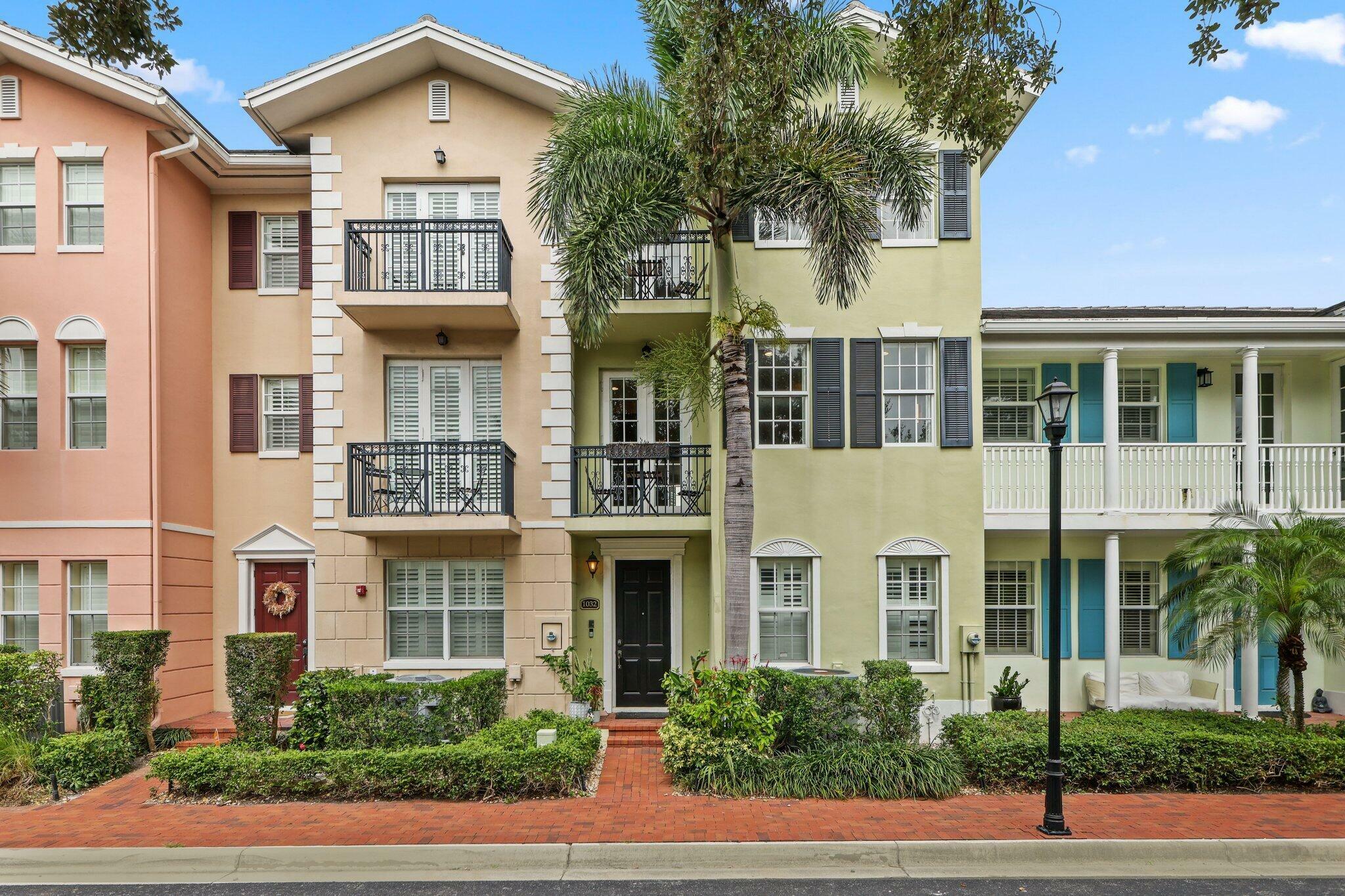 Property Photo: 1032 E Heritage Club Circle FL 33483