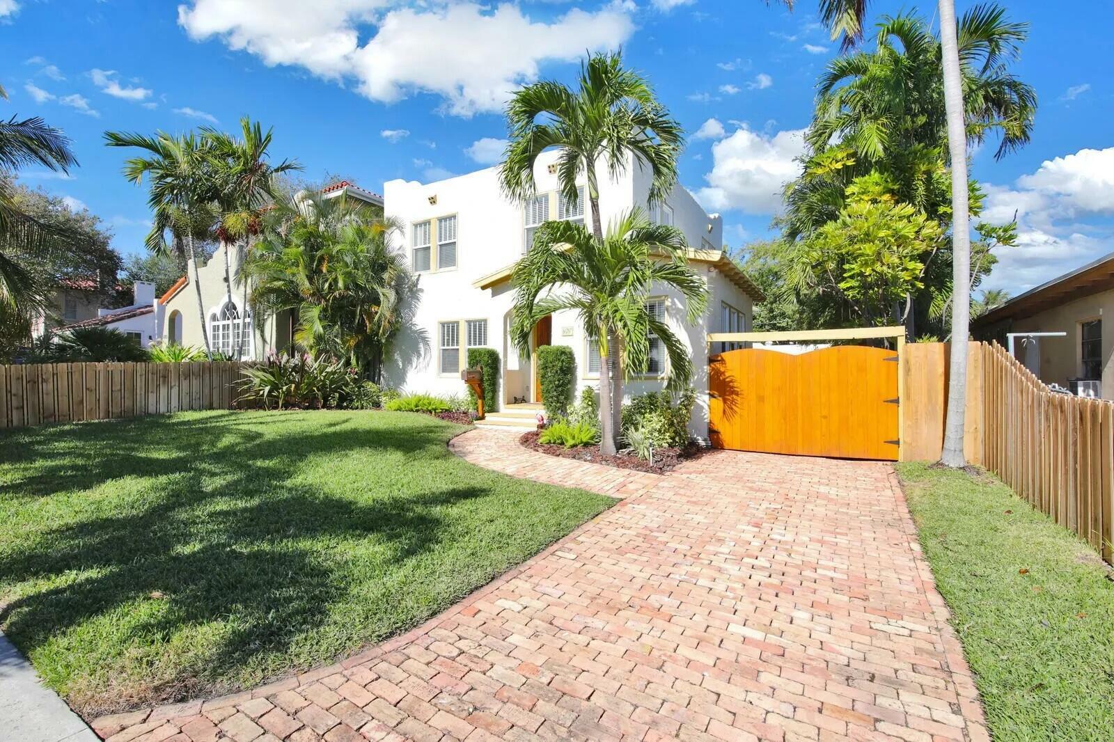 Property Photo: 607 Flamingo Drive FL 33401