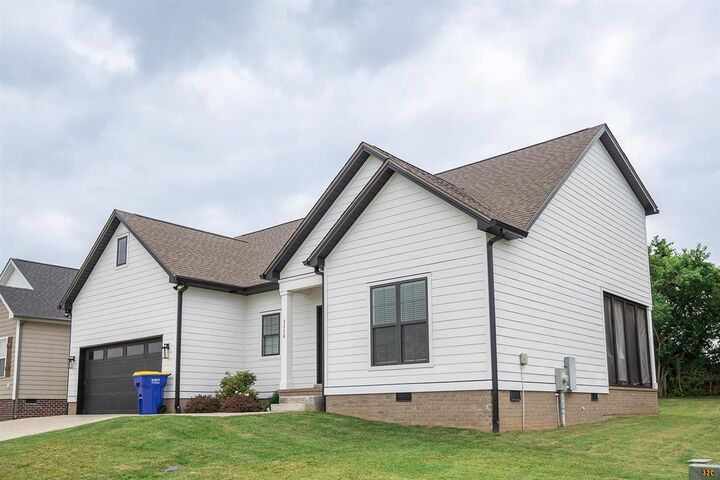 Property Photo: 3228 South Oaks Street KY 42101