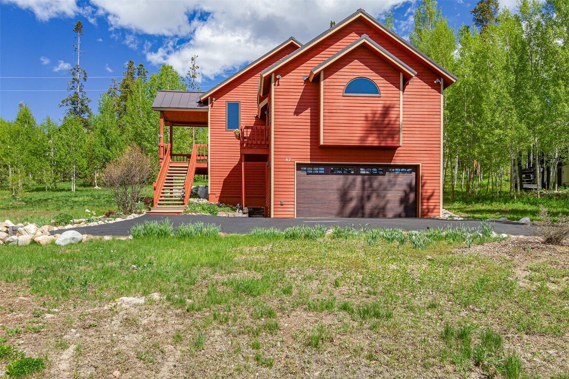 Property Photo: 87 Spring Beauty Drive CO 80498