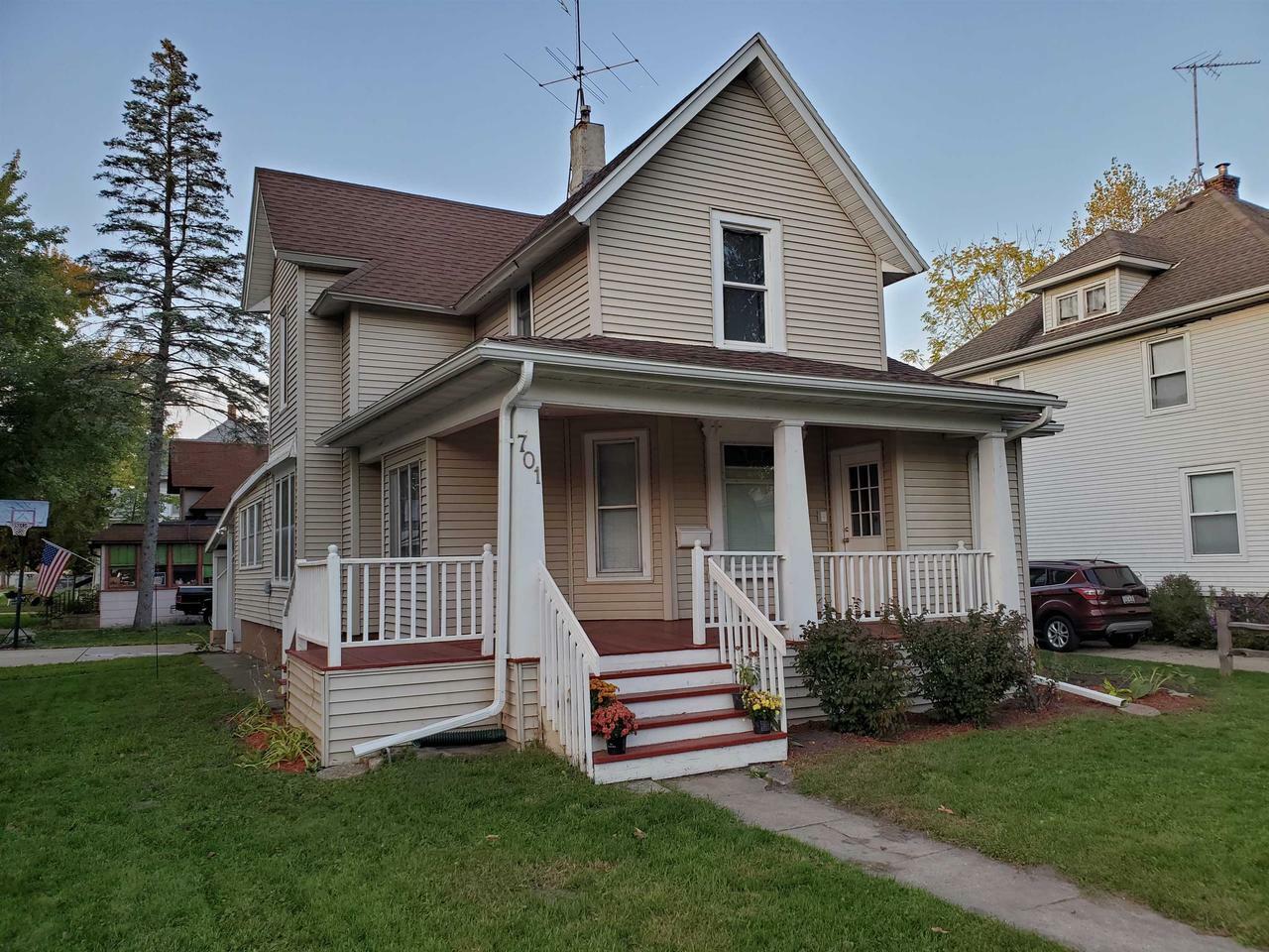 Property Photo: 701 East Main Street WI 53959