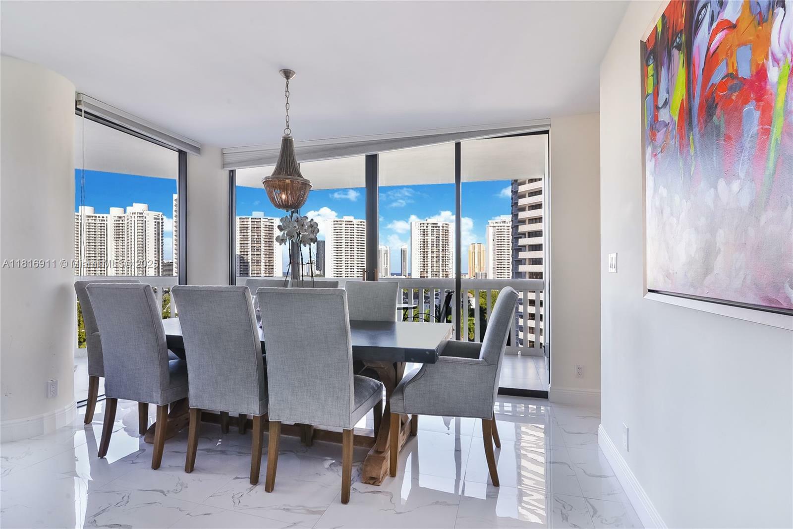 Property Photo: 1000 W Island Blvd 1404 FL 33160