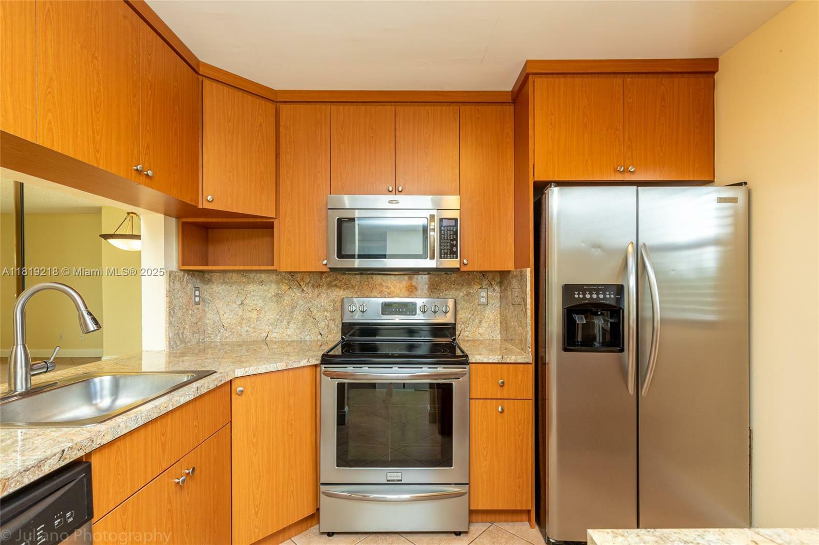 Property Photo:  10624 NW 10th St 103  FL 33026 