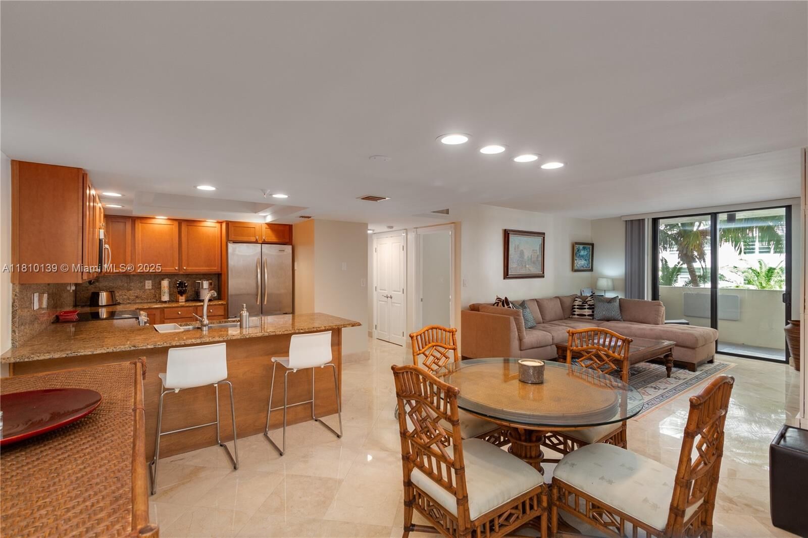 Property Photo: 1623 Collins Ave 509 FL 33139