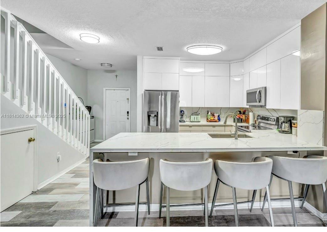 Property Photo: 1114 NW 100th Ave FL 33024