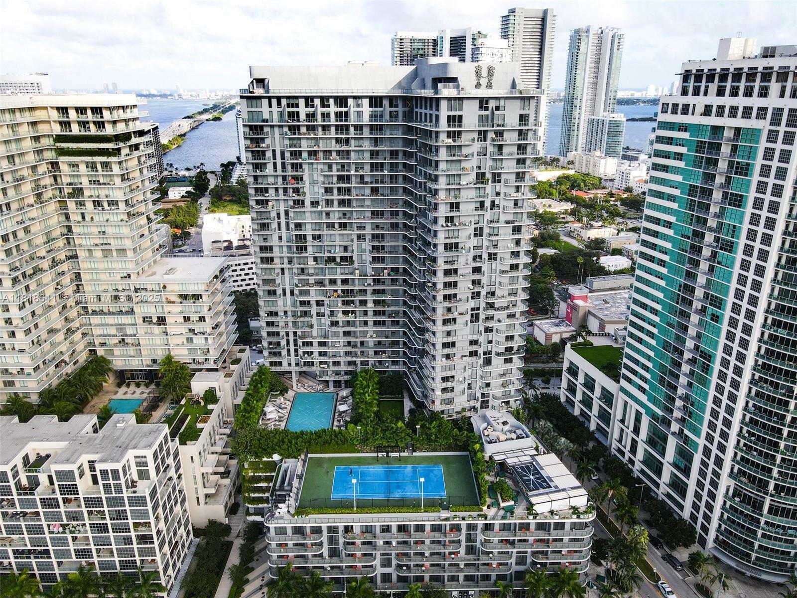 Property Photo: 121 NE 34th St 3006 FL 33137