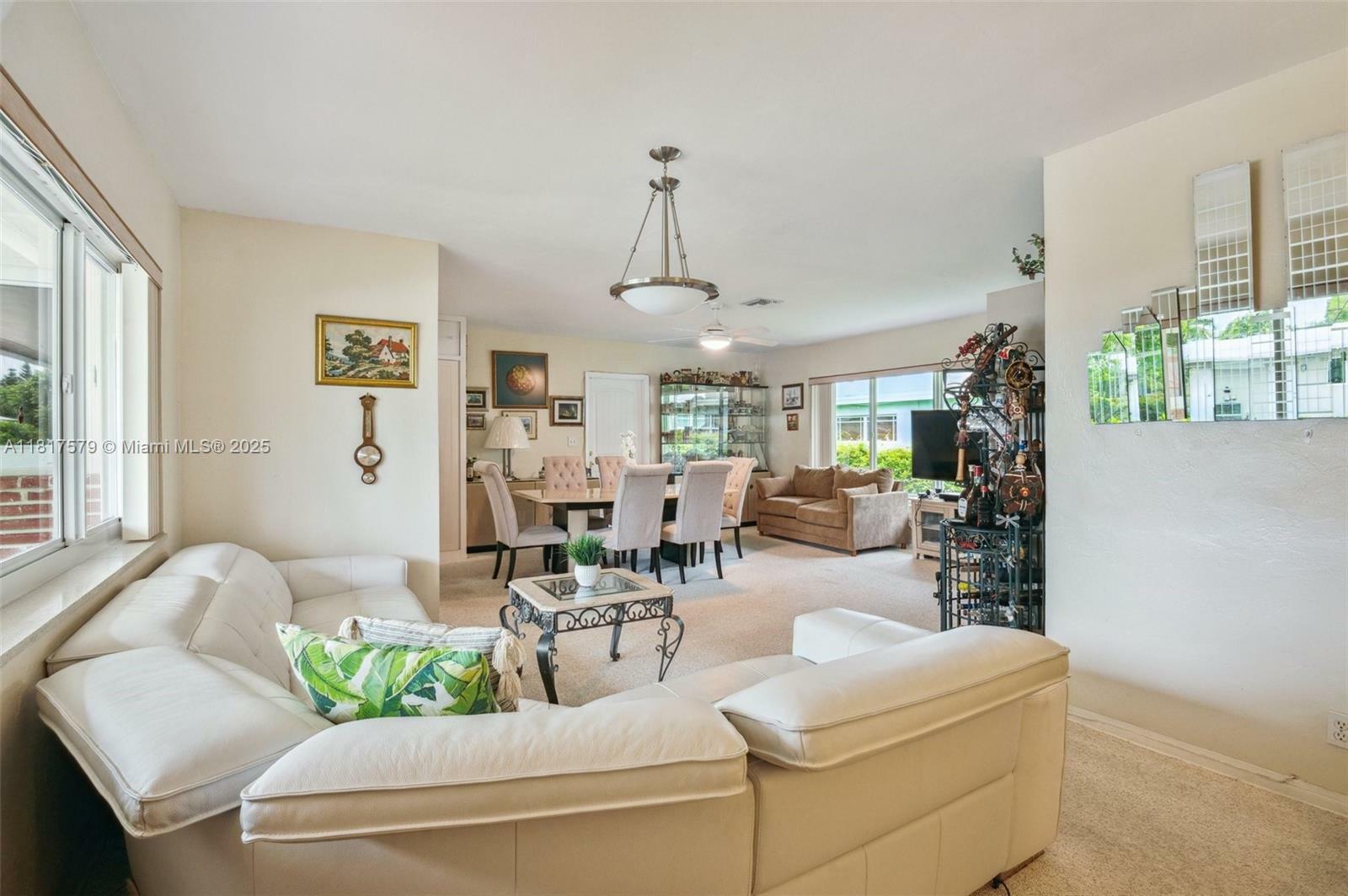 Property Photo: 1231 N 15th Ct FL 33020