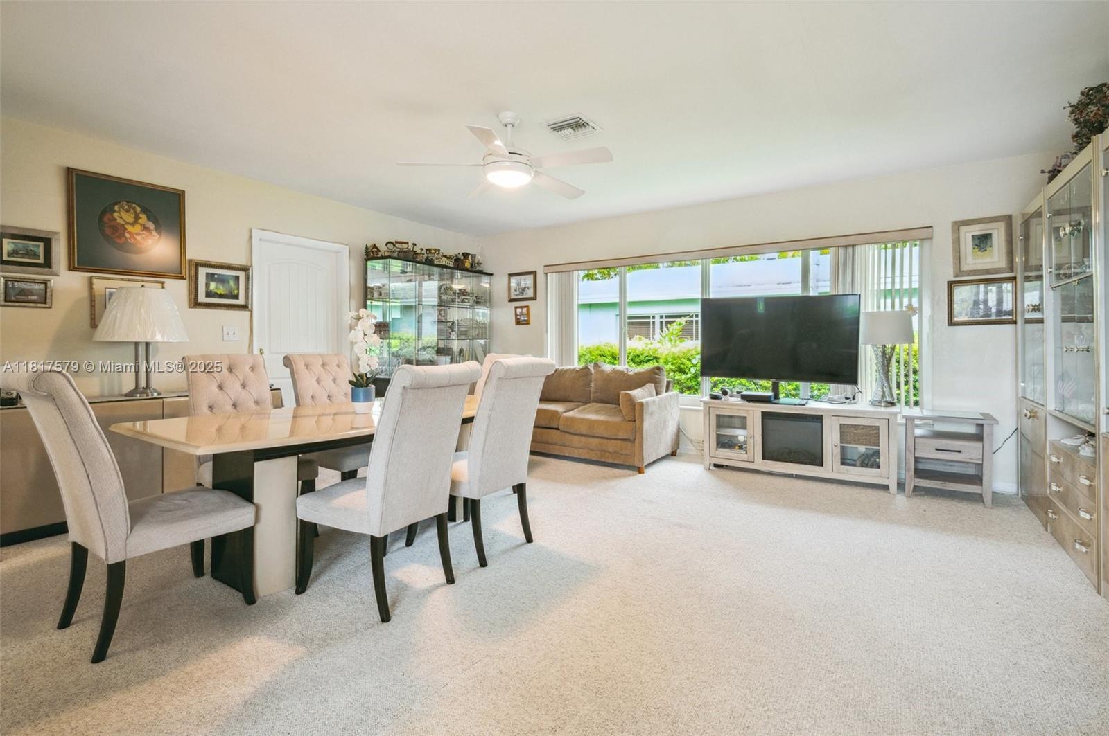 Property Photo:  1231 N 15th Ct  FL 33020 