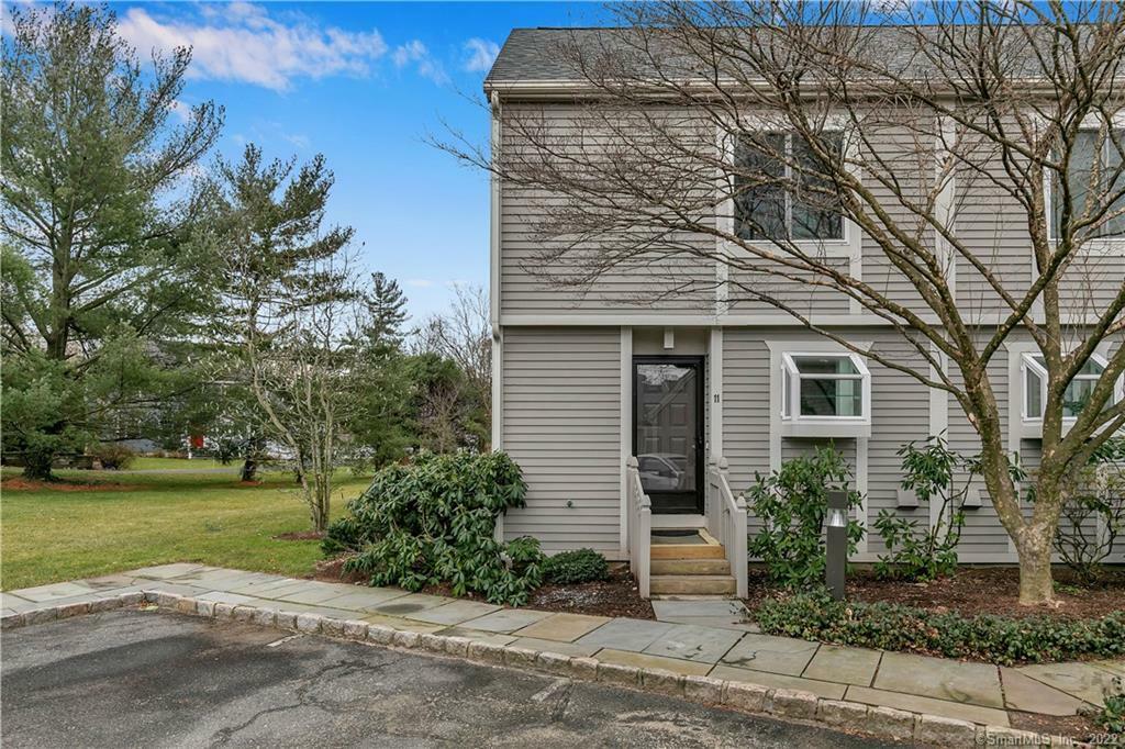 Property Photo: 11 Strathmore Lane 11 CT 06880