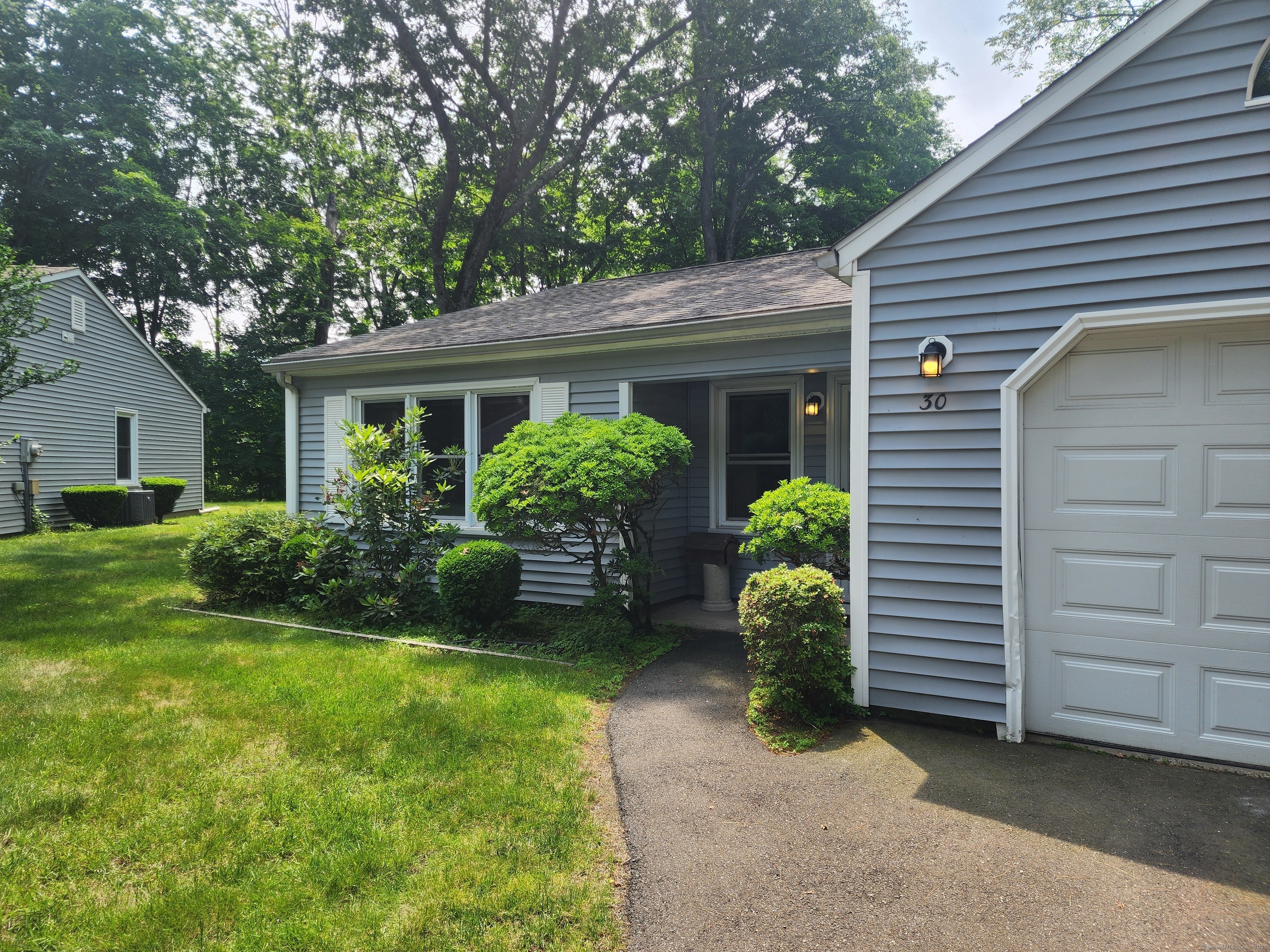Property Photo: 2415 Shepard Avenue Apt 30 CT 06518