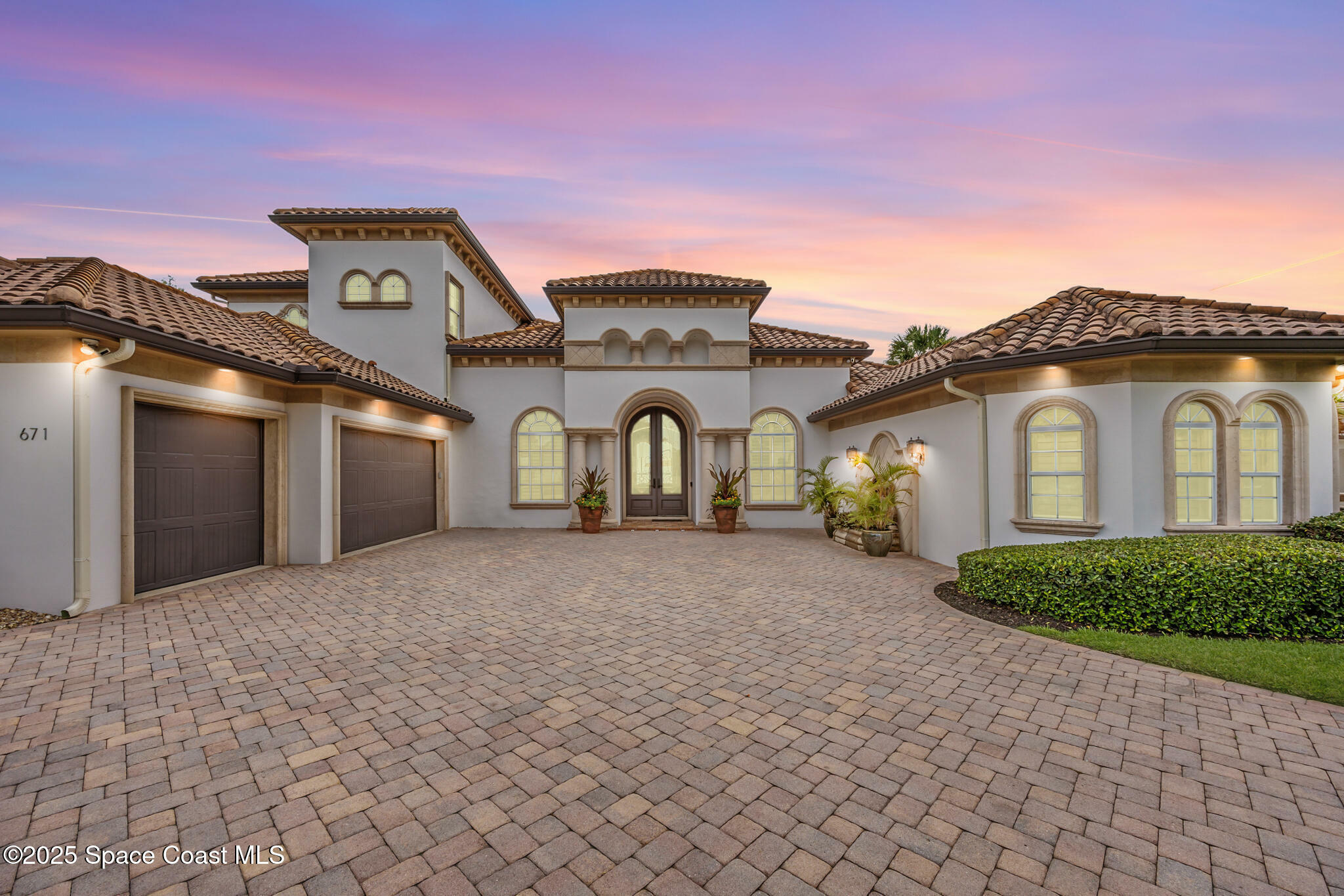 Property Photo:  671 Indian River Drive  FL 32935 