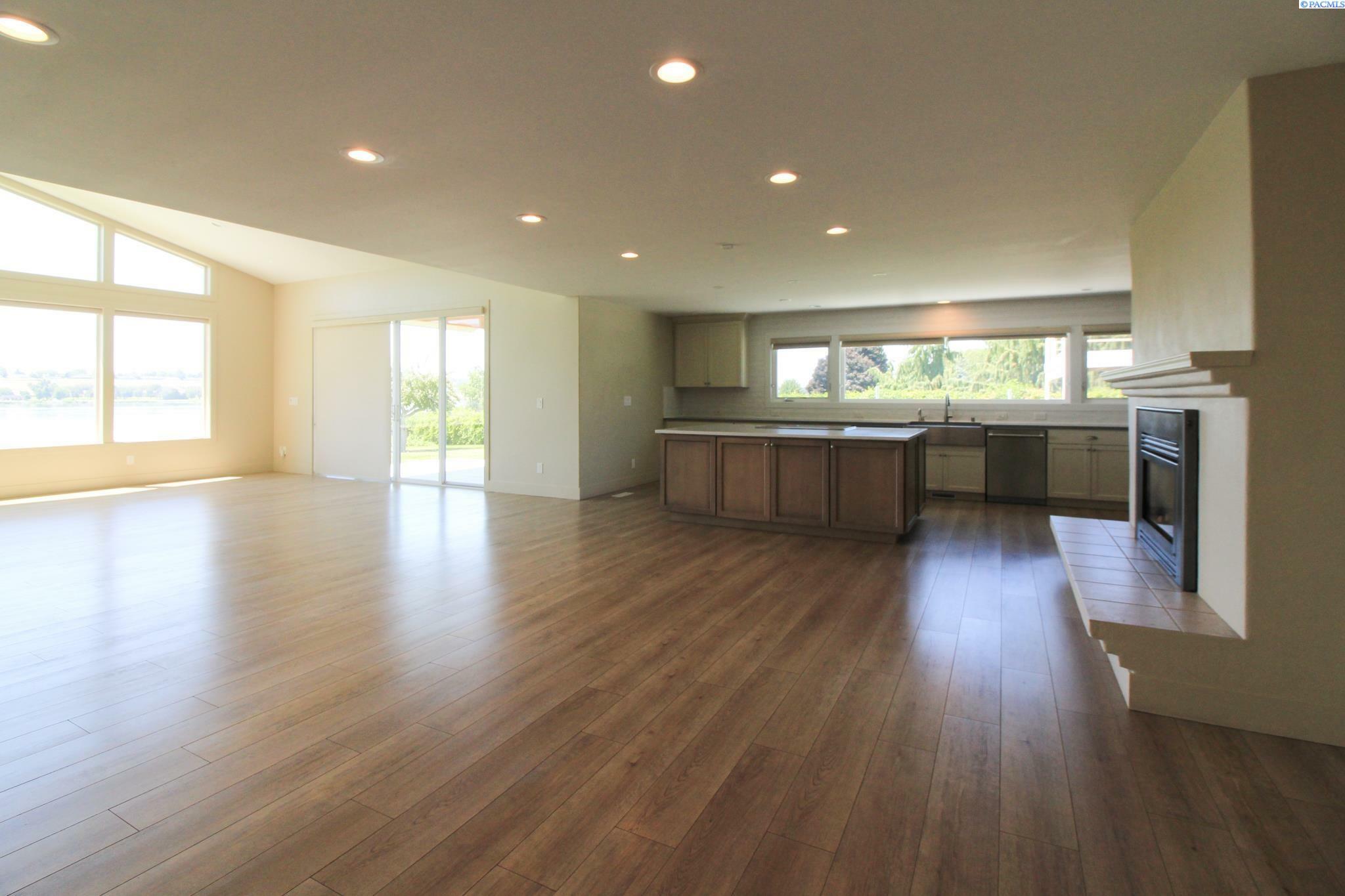 Property Photo: 4620 W River Blvd WA 99301
