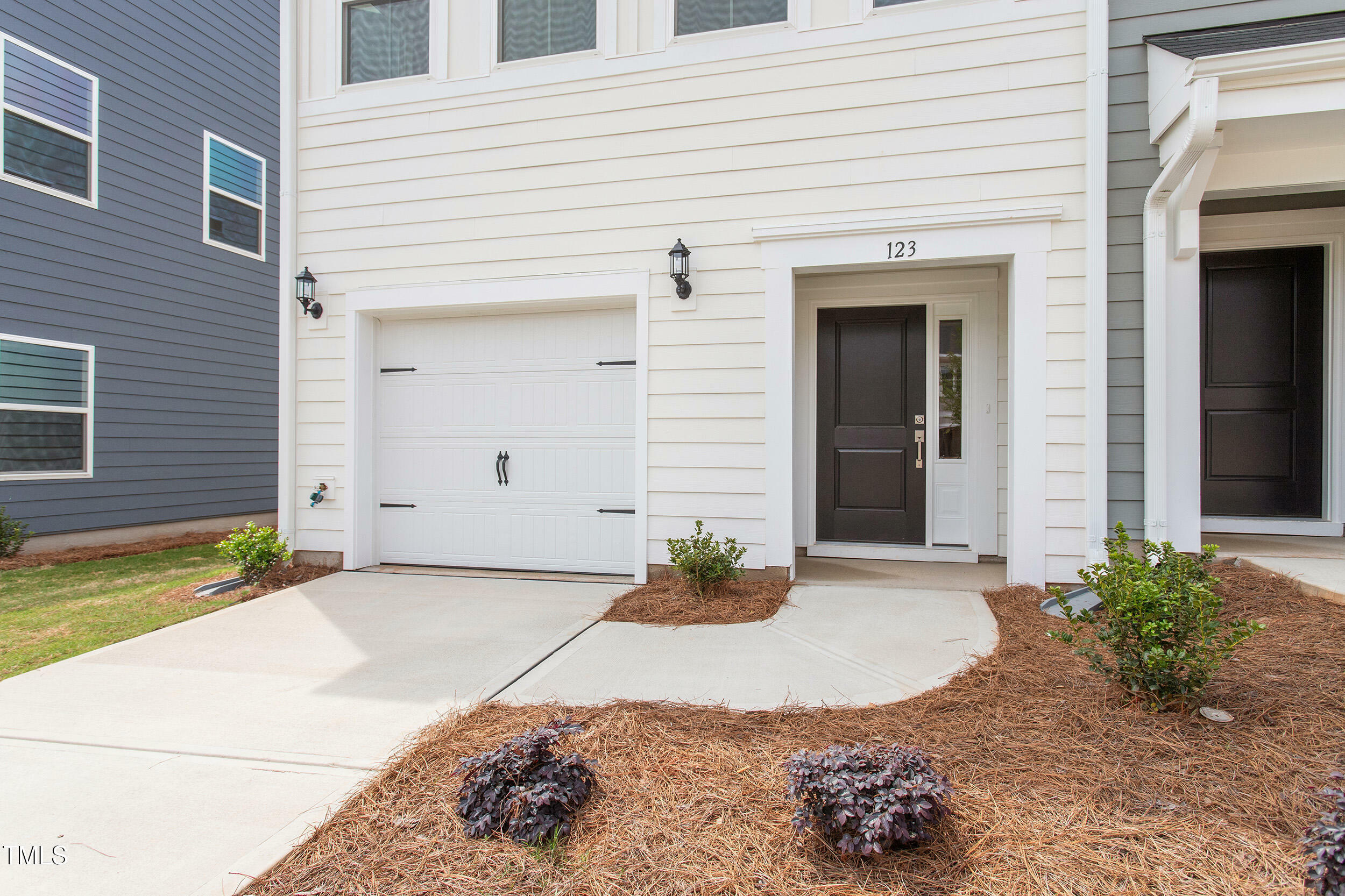 Property Photo: 123 Central Townes Way 302 NC 27603