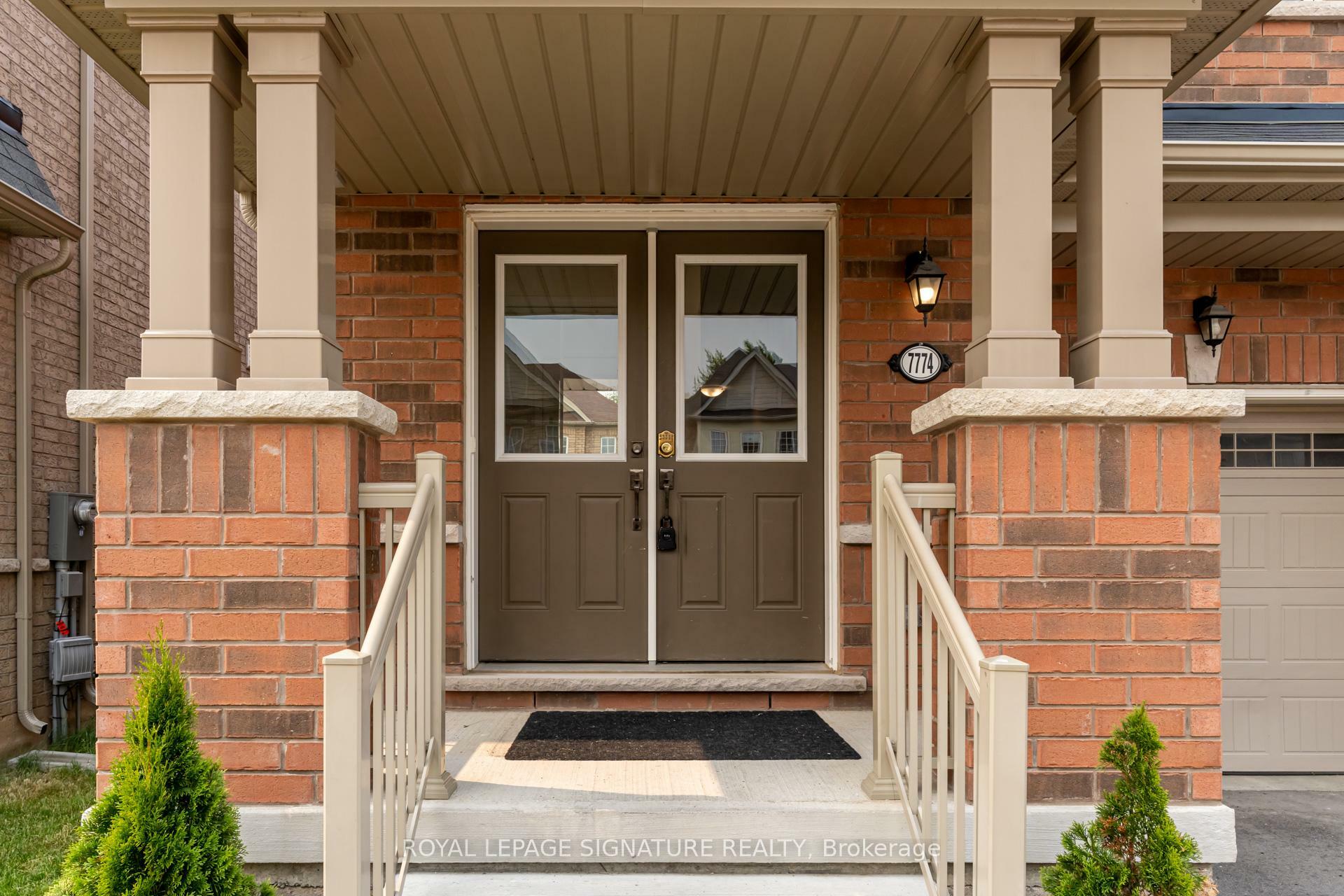 Property Photo: 7774 Hackberry Trail ON L2H 3R5